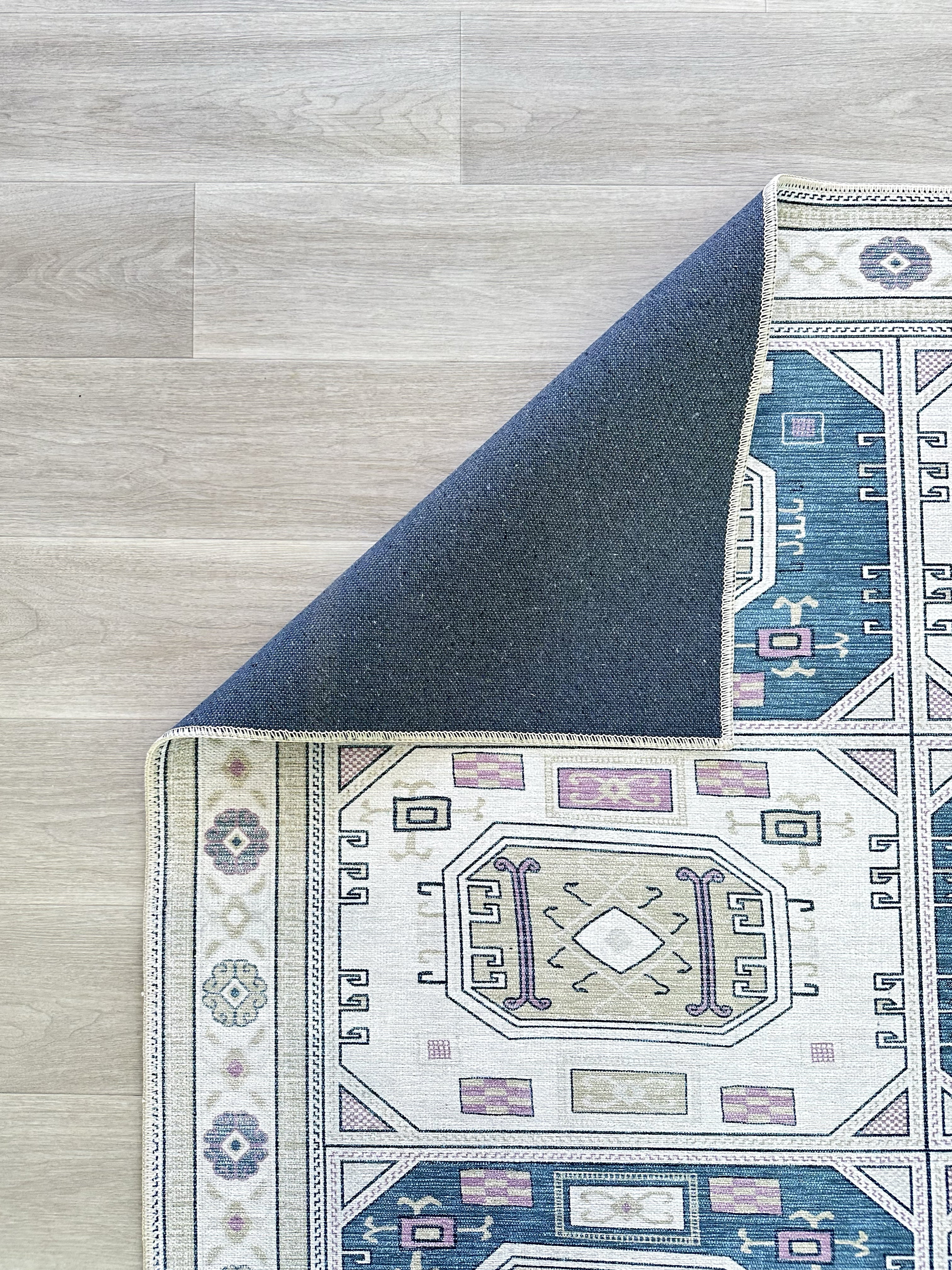Uşak Blau-Roter Vintage-Kelim-Teppich