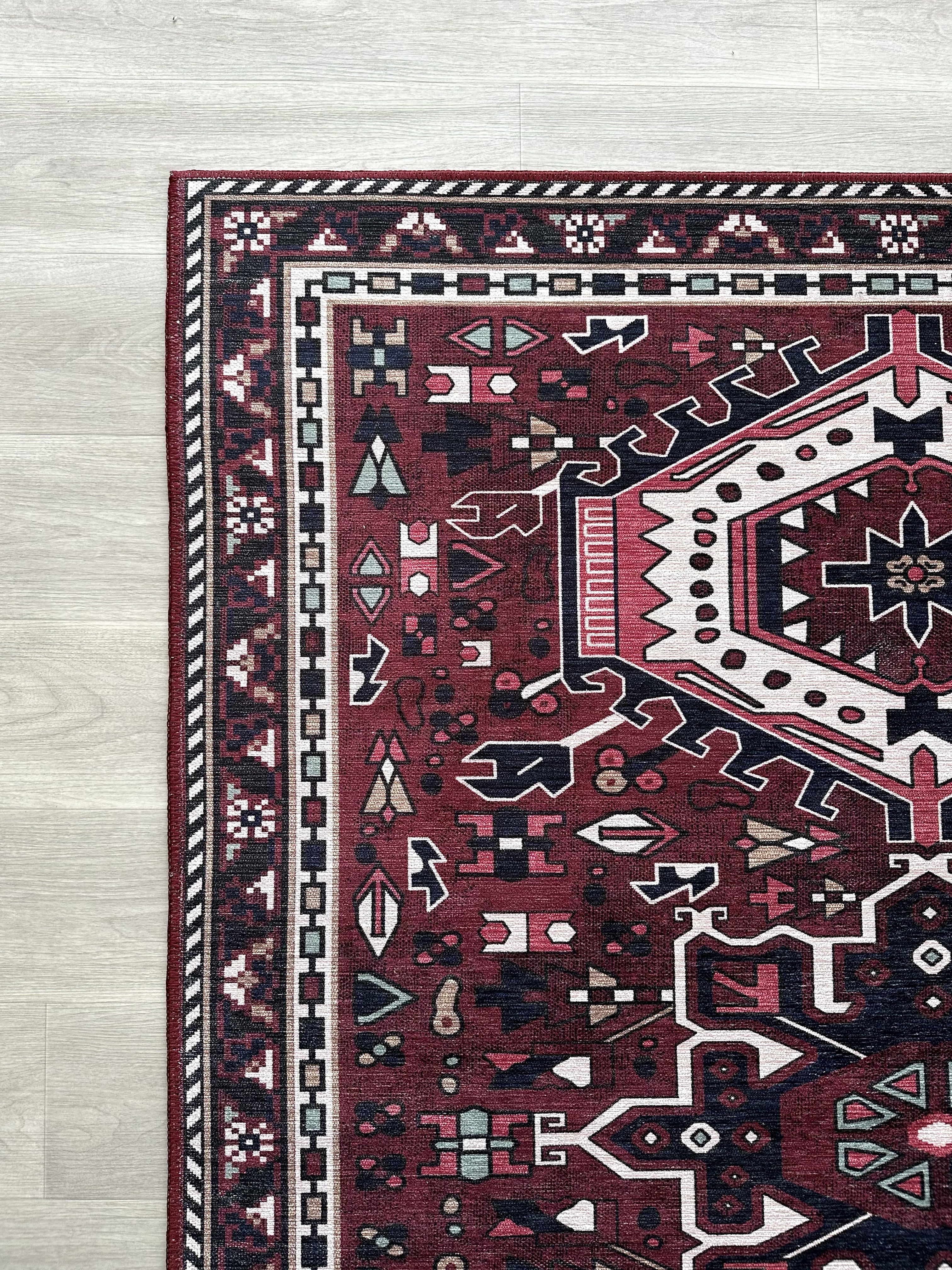 Geleneksel Kabile Desenli Bordo ve Lacivert Etnik Halı - AR851RR
