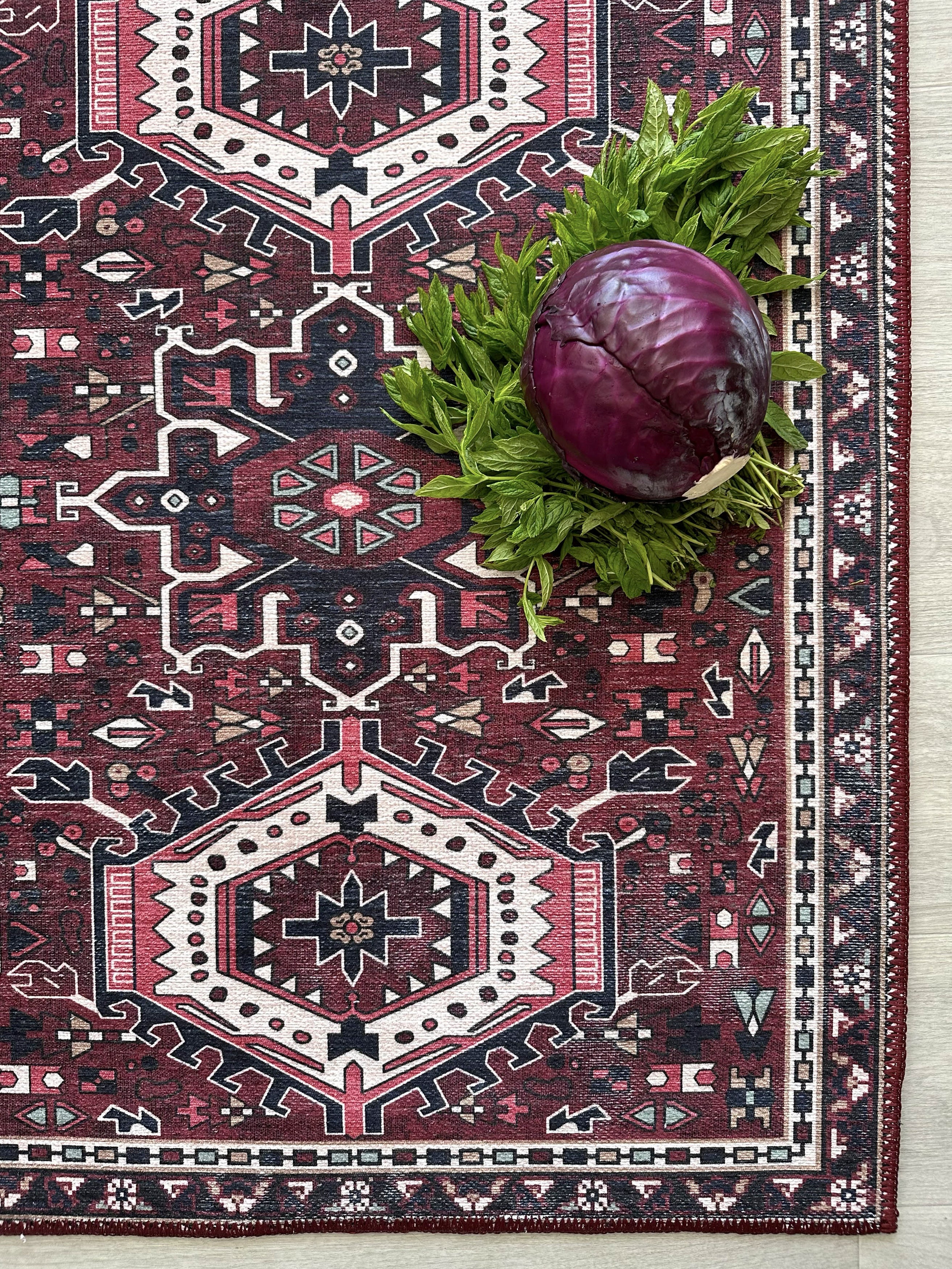 Geleneksel Kabile Desenli Bordo ve Lacivert Etnik Halı - AR851RR