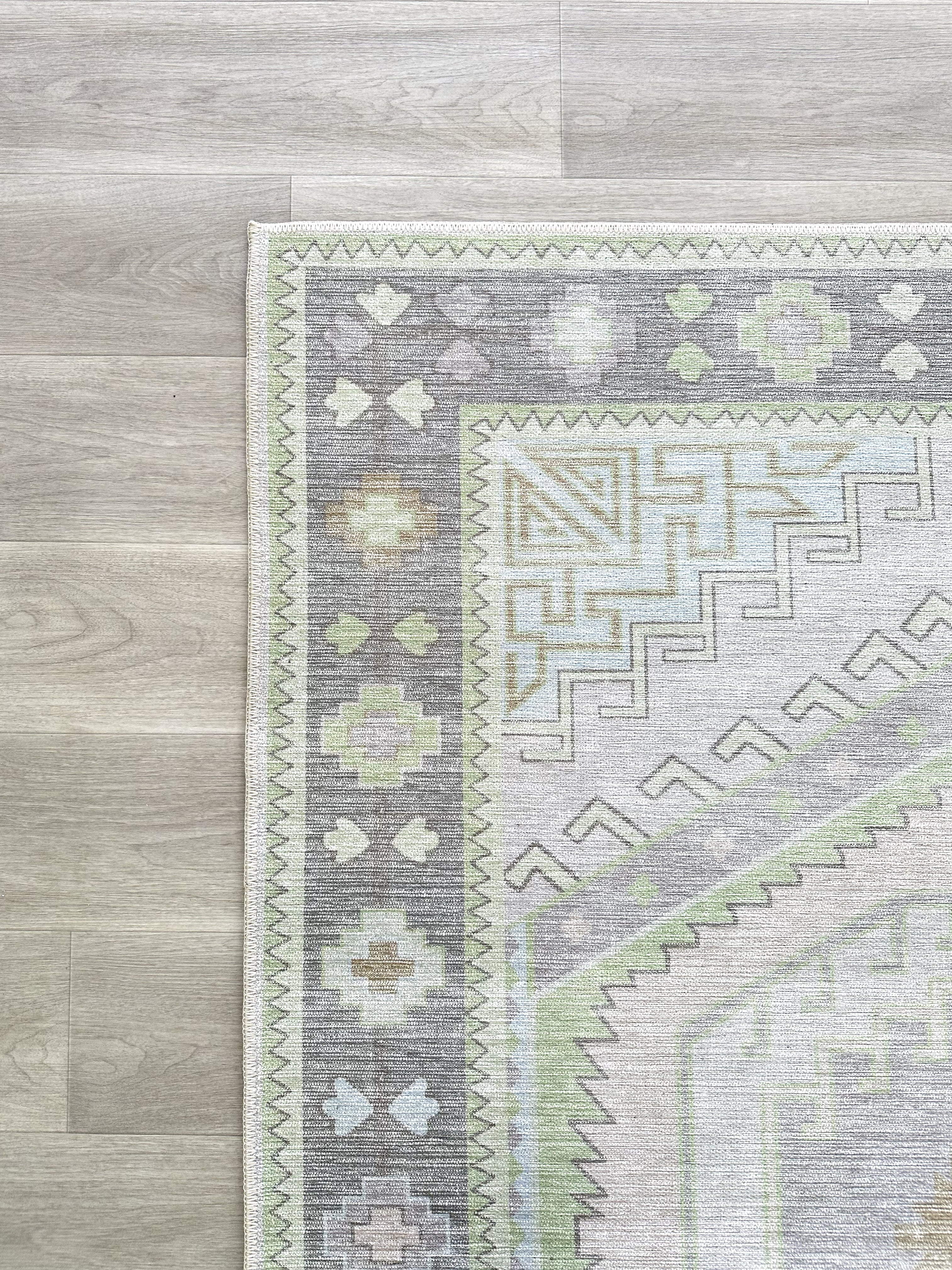 Geometrik Madalyon Desenli Mint Yeşili ve Gri Etnik Halı