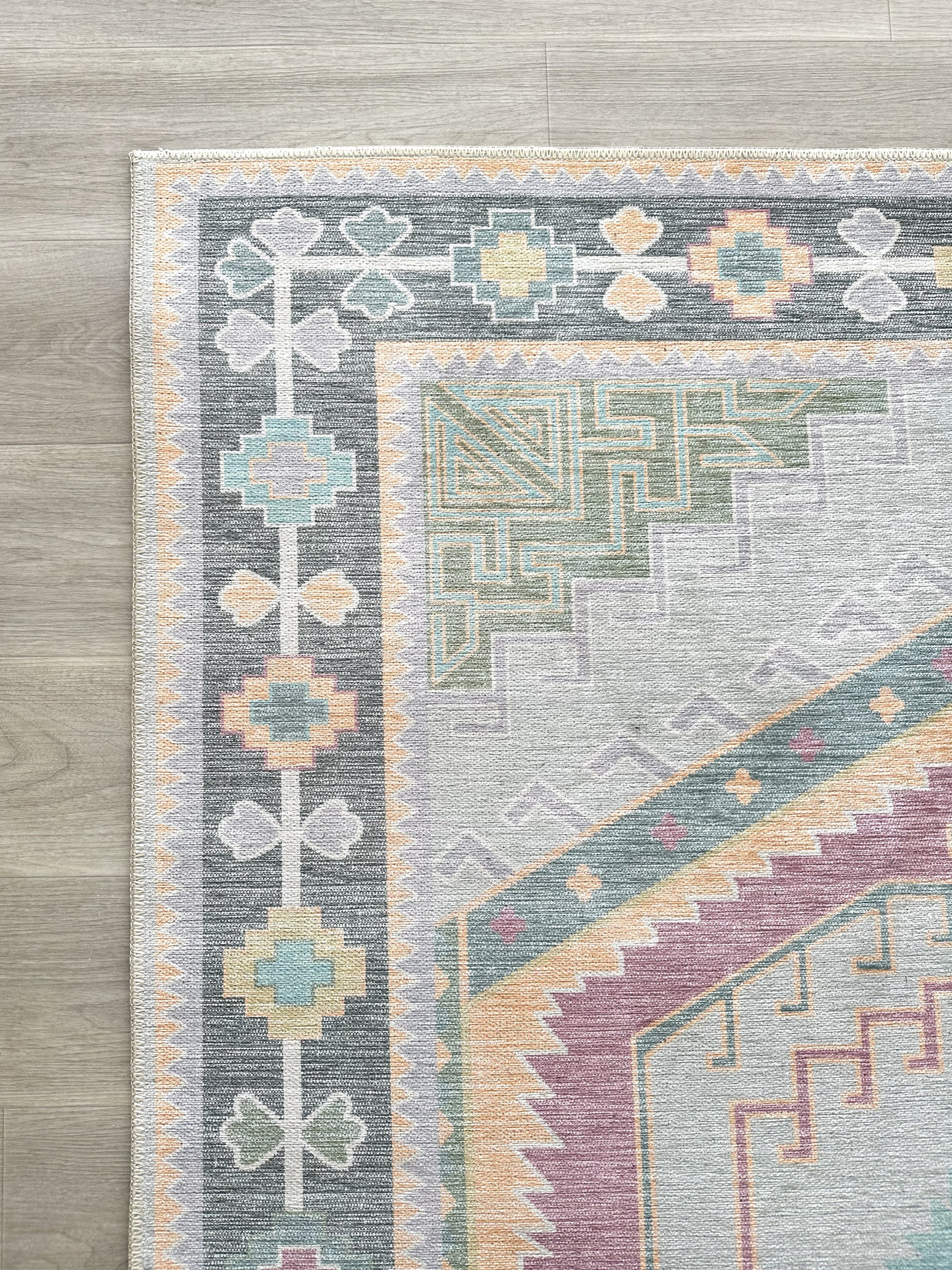 Geometrik Madalyon Desenli Pastel Tonlu Etnik Halı