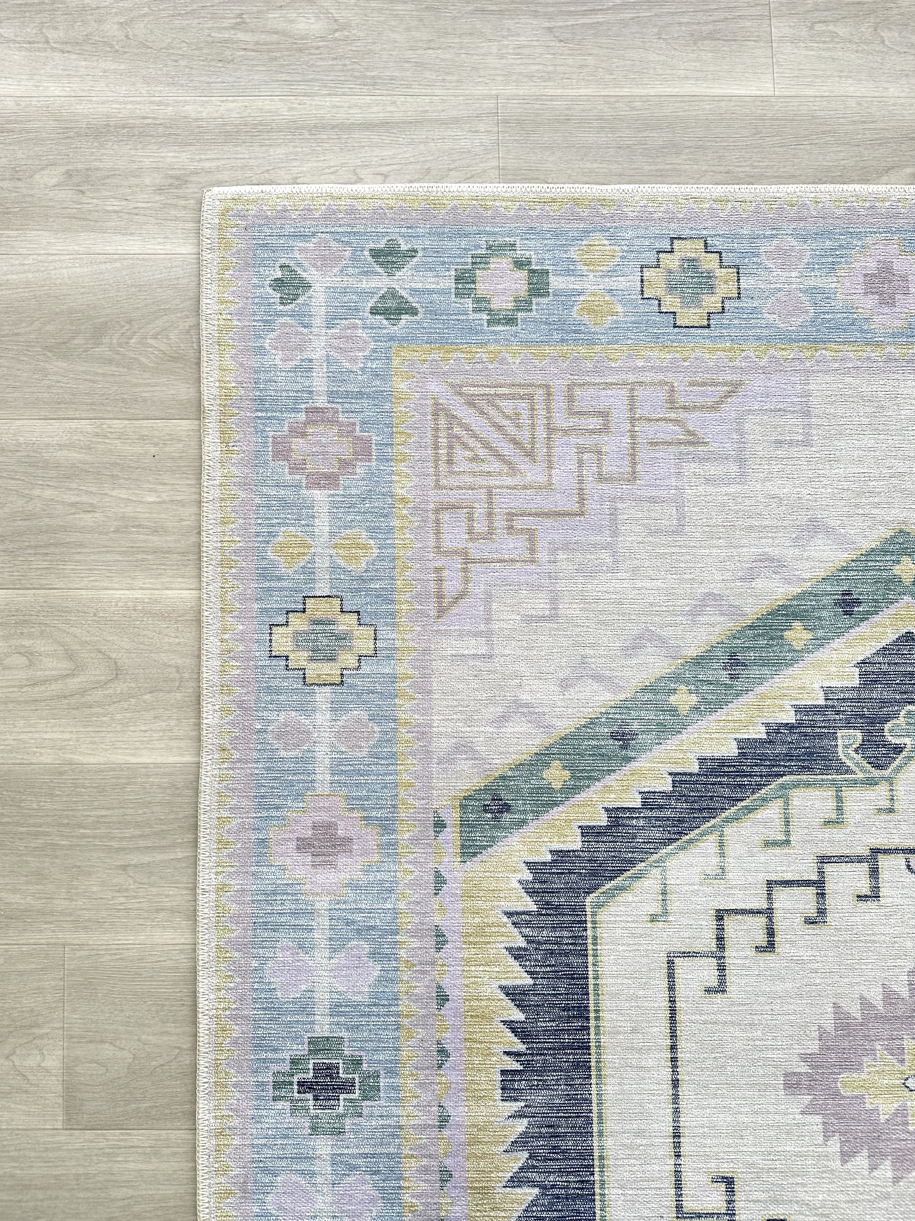 Geometrik Madalyon Desenli Krem Ve Açık Mavi Etnik Halı - AR865PB