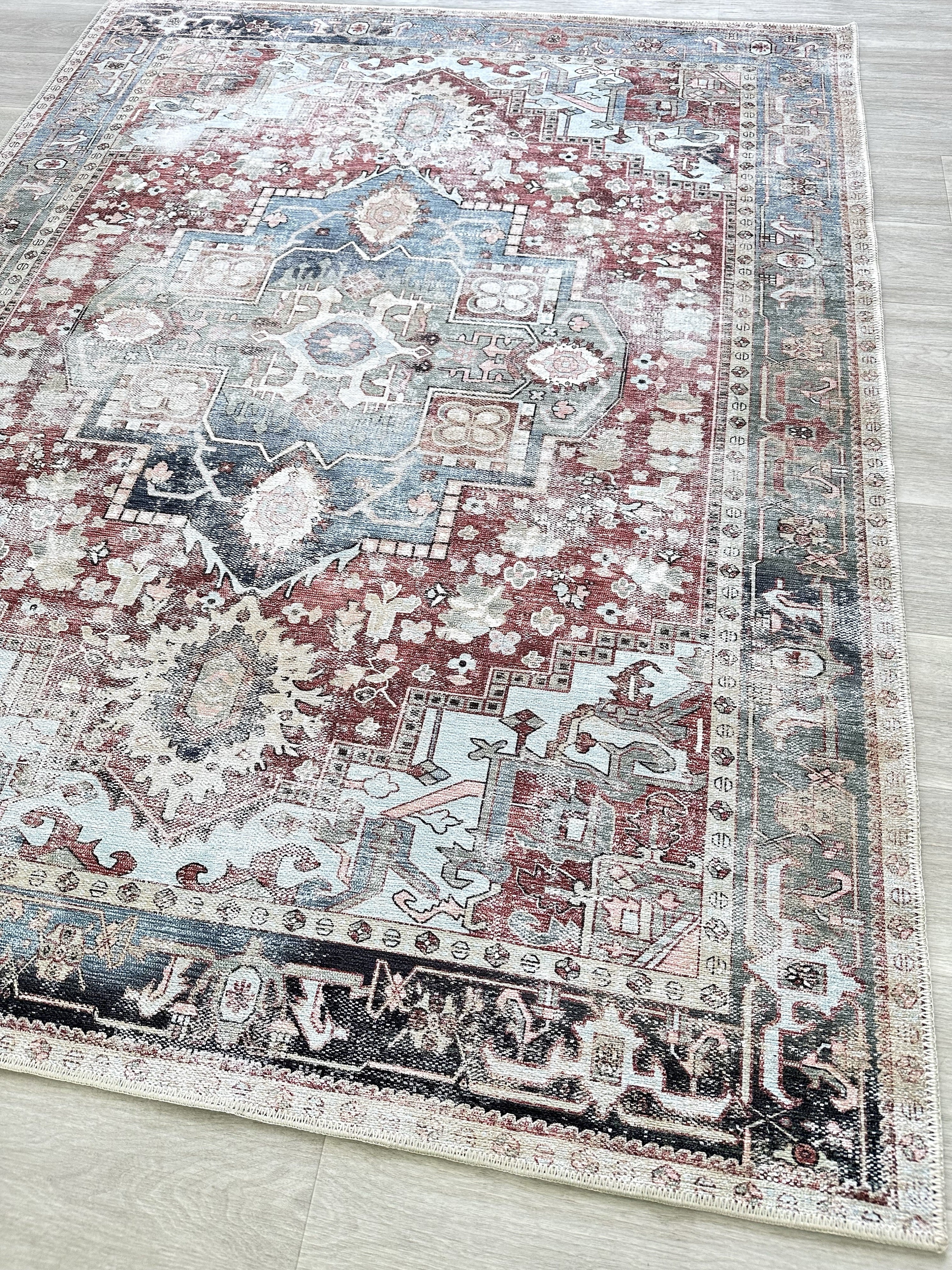 Eskitme Madalyon Desenli Bordo ve Mavi Vintage Halı