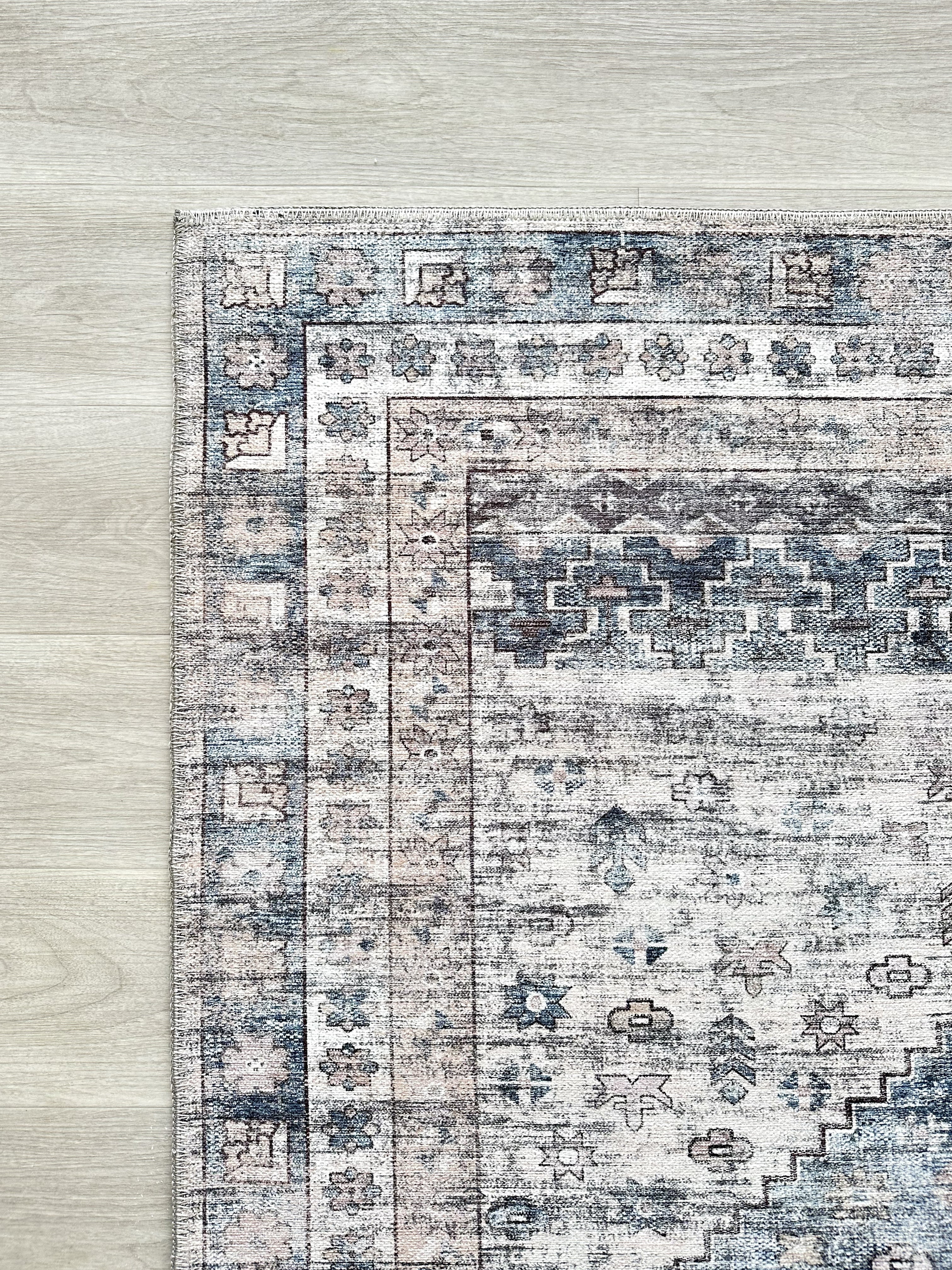Uşak Blau-Roter Vintage-Kelim-Teppich