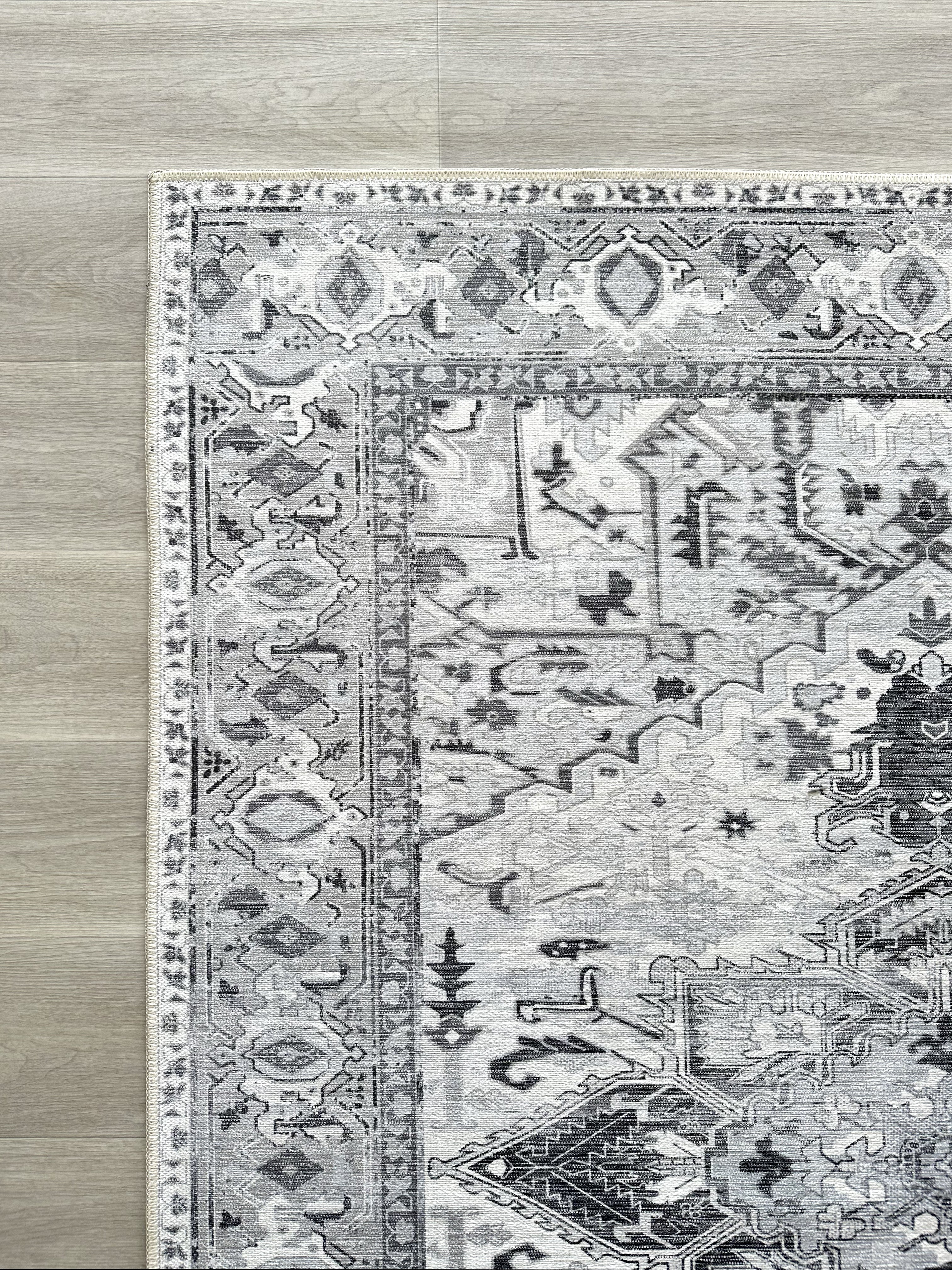 Eskitme Geometrik Madalyon Desenli Gümüş ve Gri Vintage Halı - AR861GG
