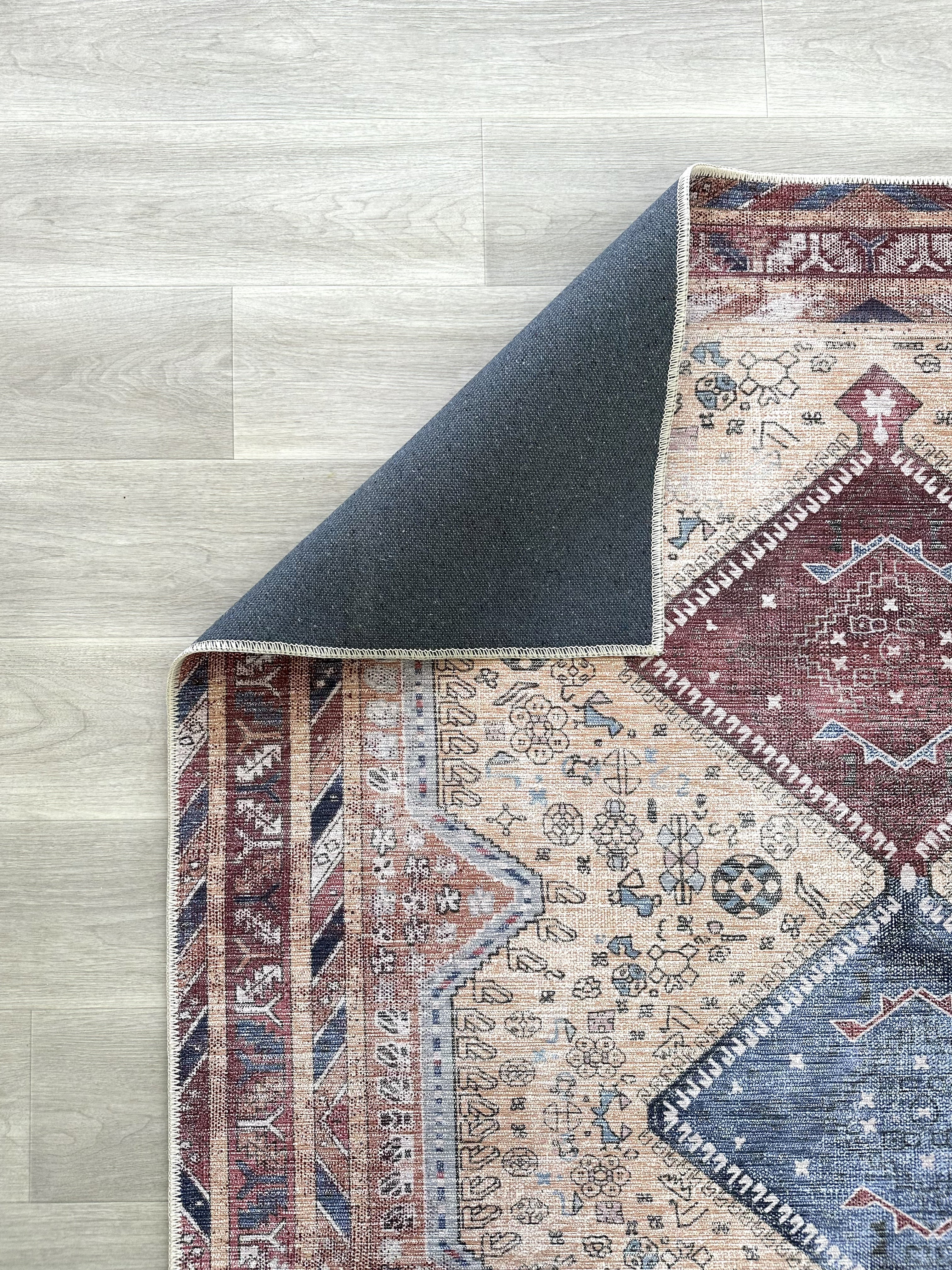 Uşak Blau-Roter Vintage-Kelim-Teppich