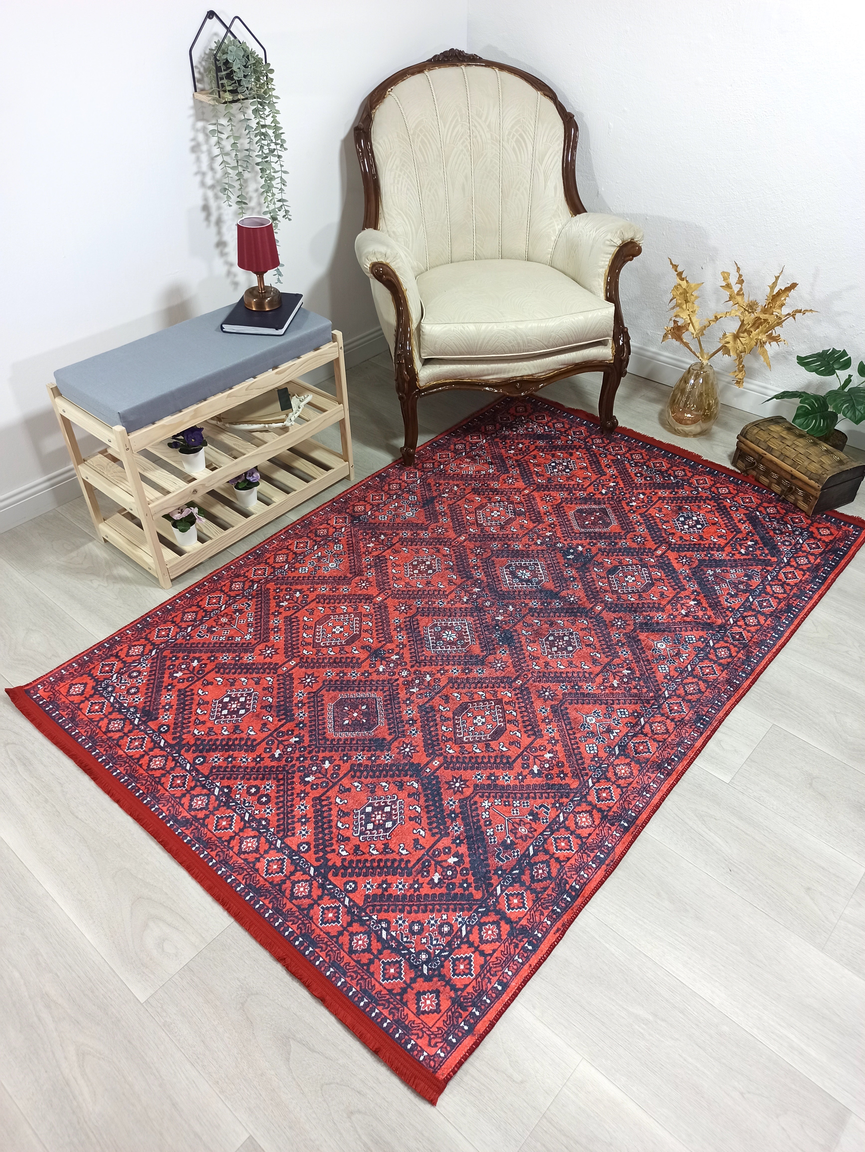 Blassrosa, cremebeige, geometrisch gemusterter Kelim-Teppich