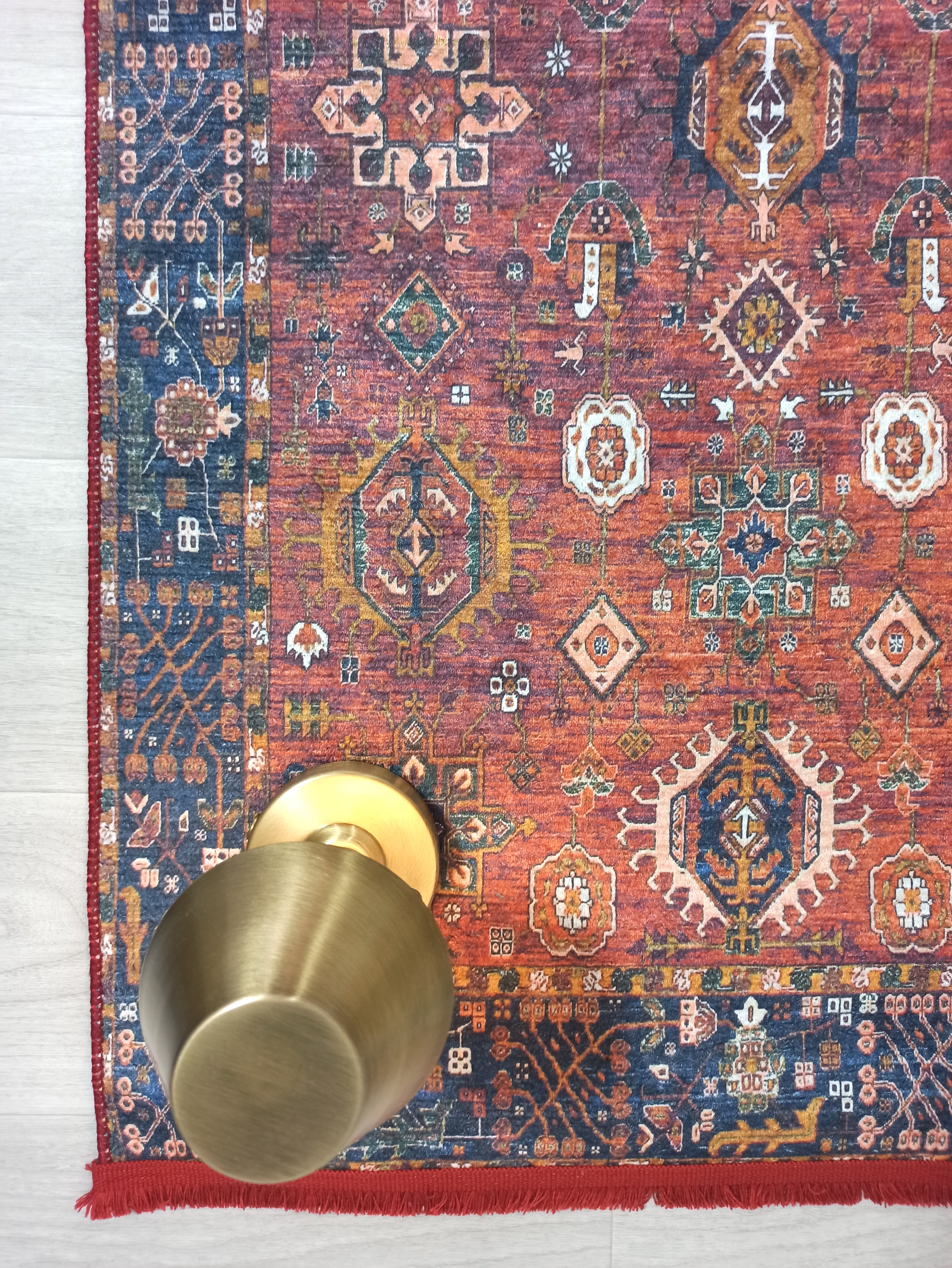 Kırmızı Uşak Vintage Anitk Halı - Pera Halı