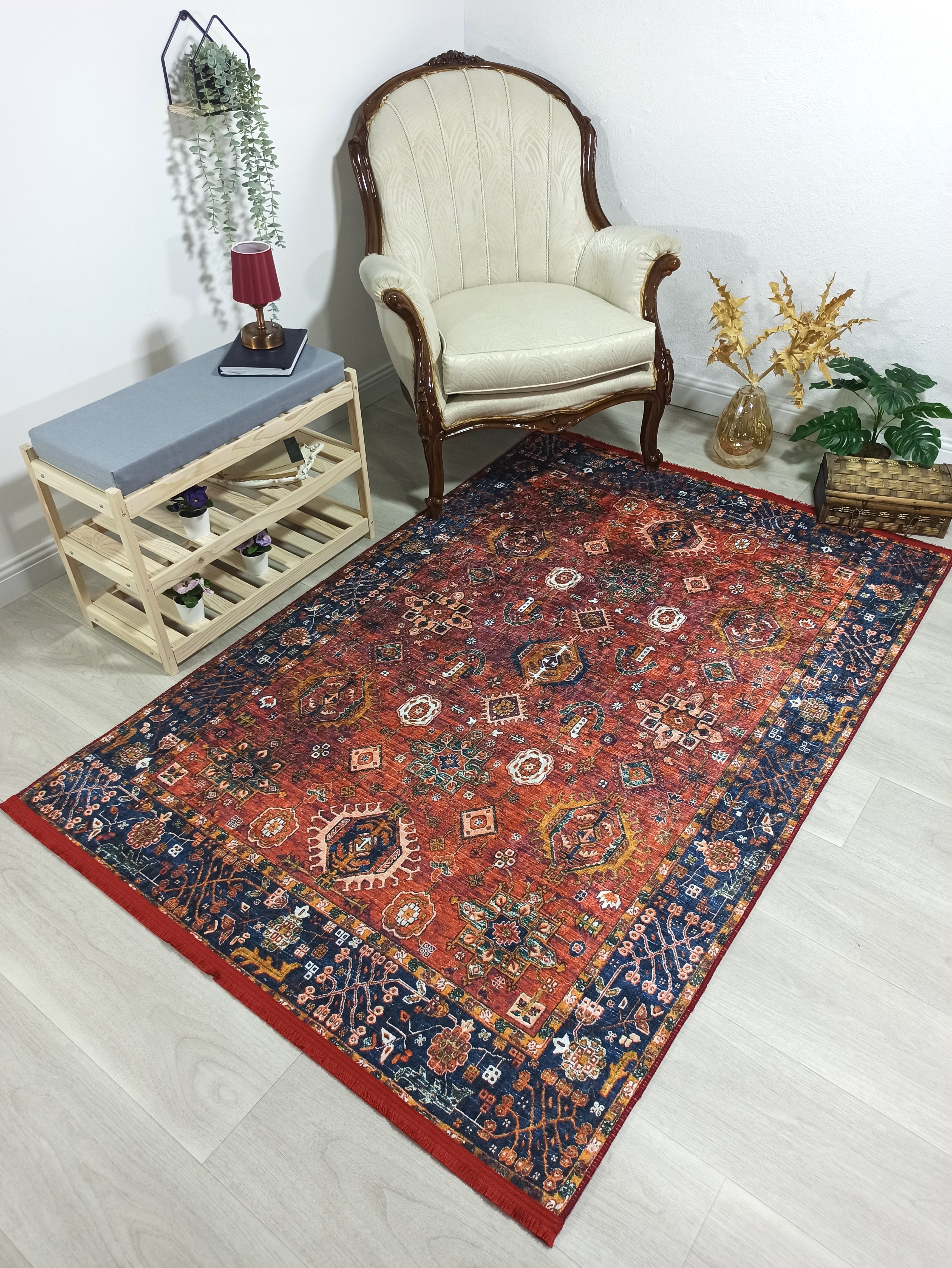 Kırmızı Uşak Vintage Anitk Halı - Pera Halı