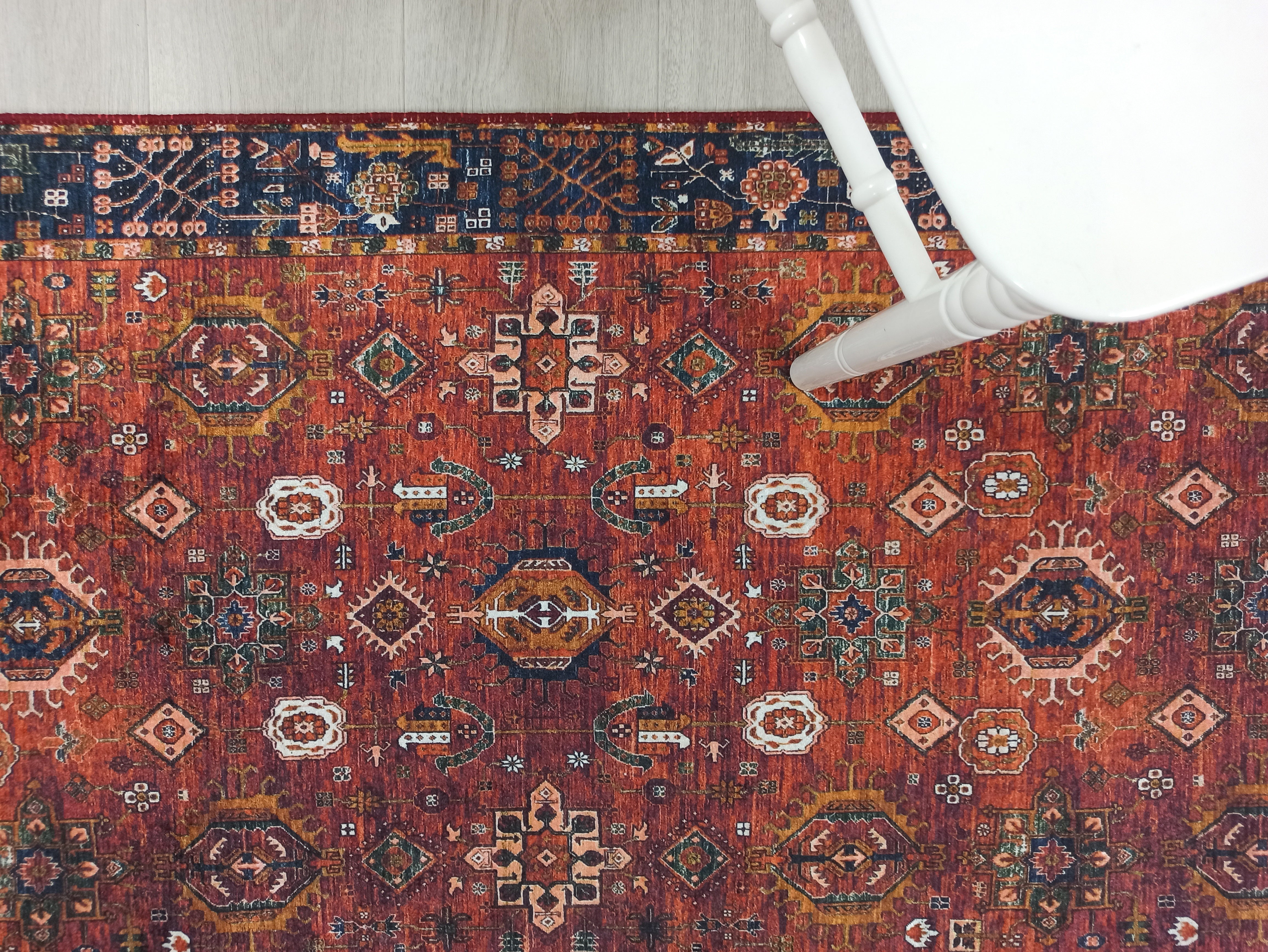 Kırmızı Uşak Vintage Anitk Halı - Pera Halı