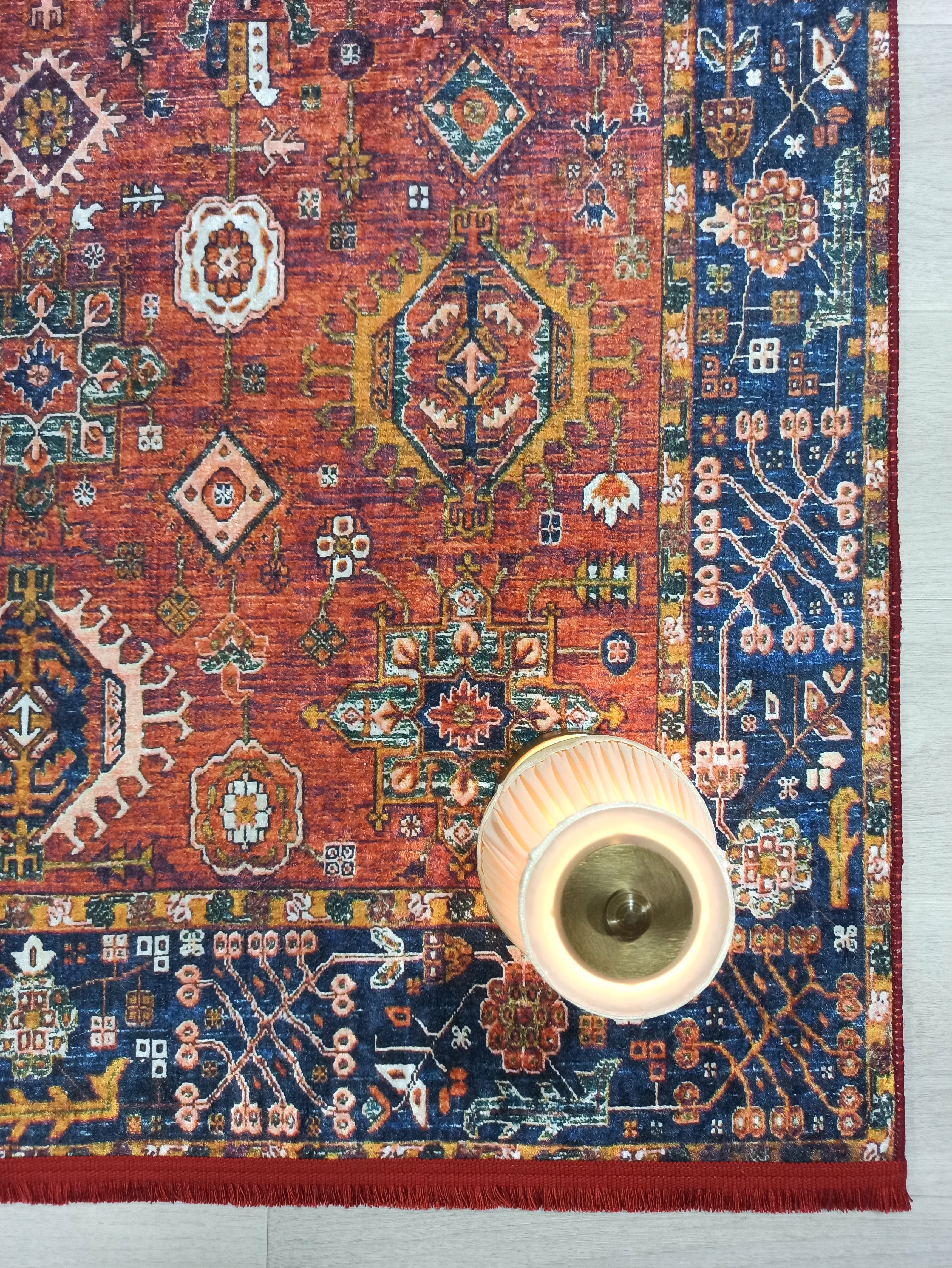 Kırmızı Uşak Vintage Anitk Halı - Pera Halı