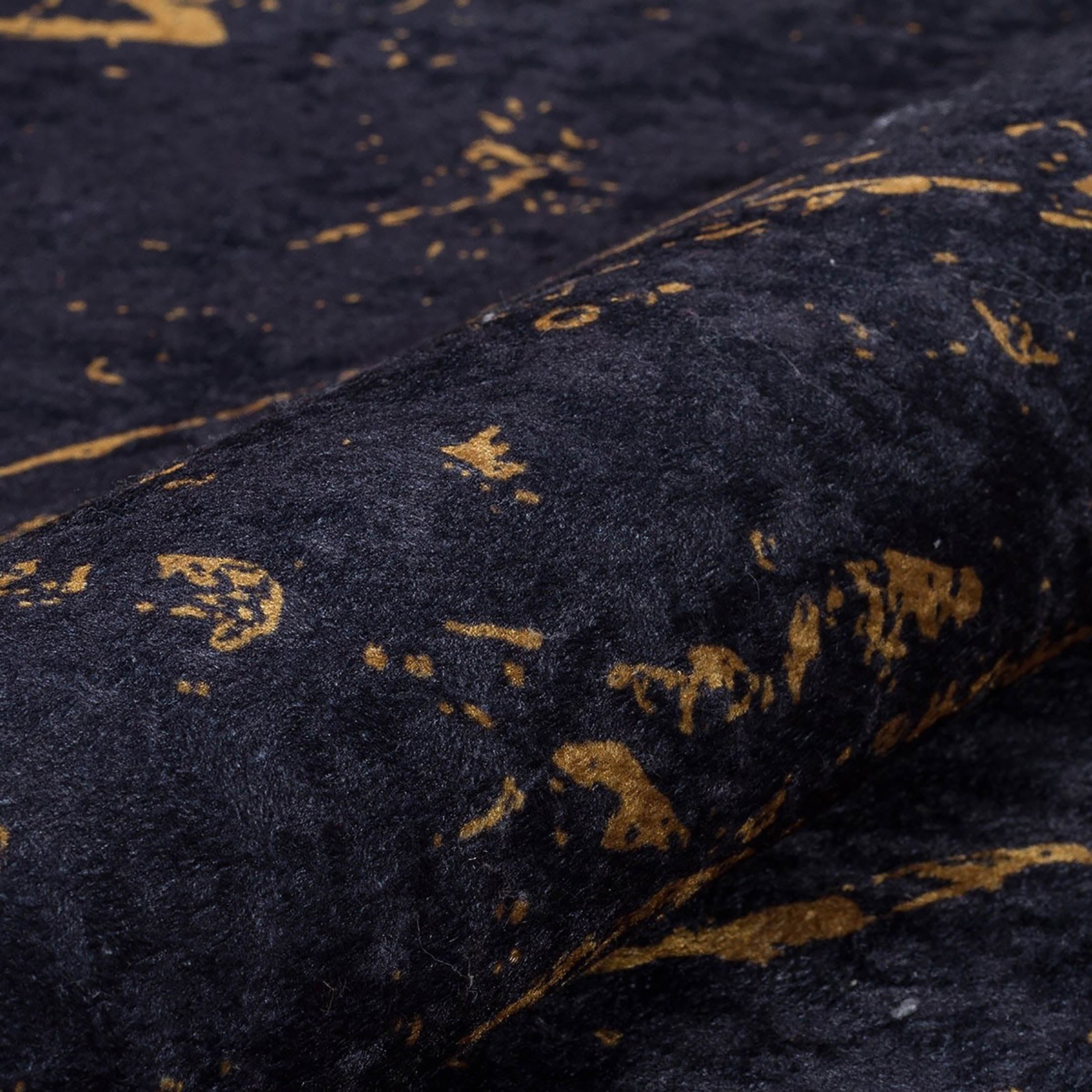 Siyah ve Altın Mermer Desenli Modern Lüks Halı