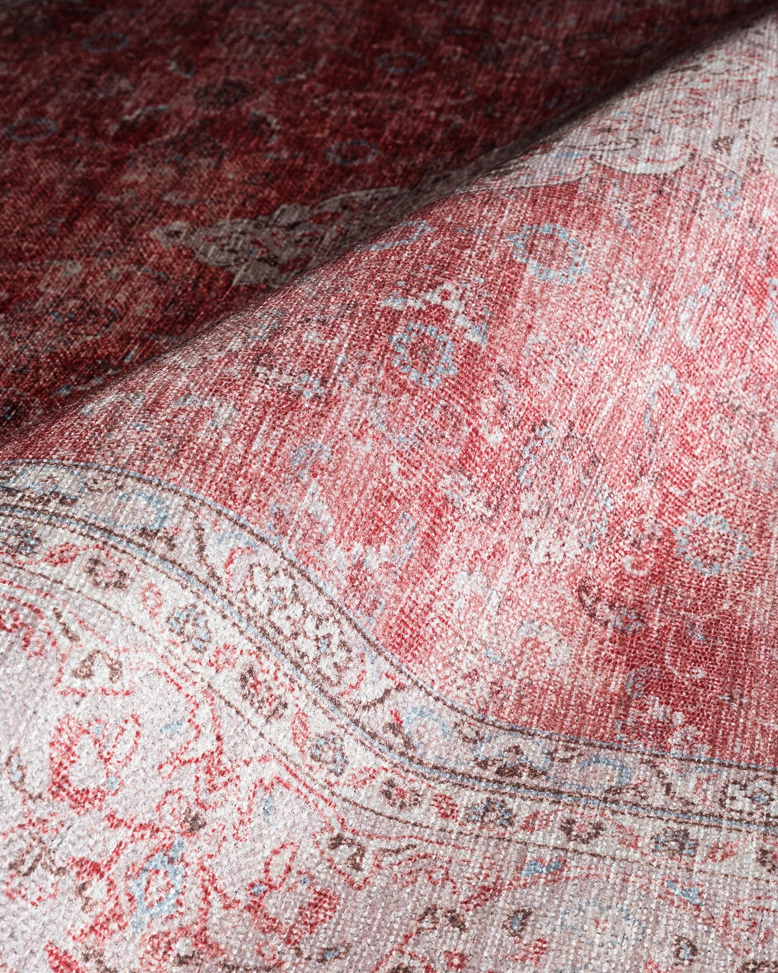 Uşak Blau-Roter Vintage-Kelim-Teppich