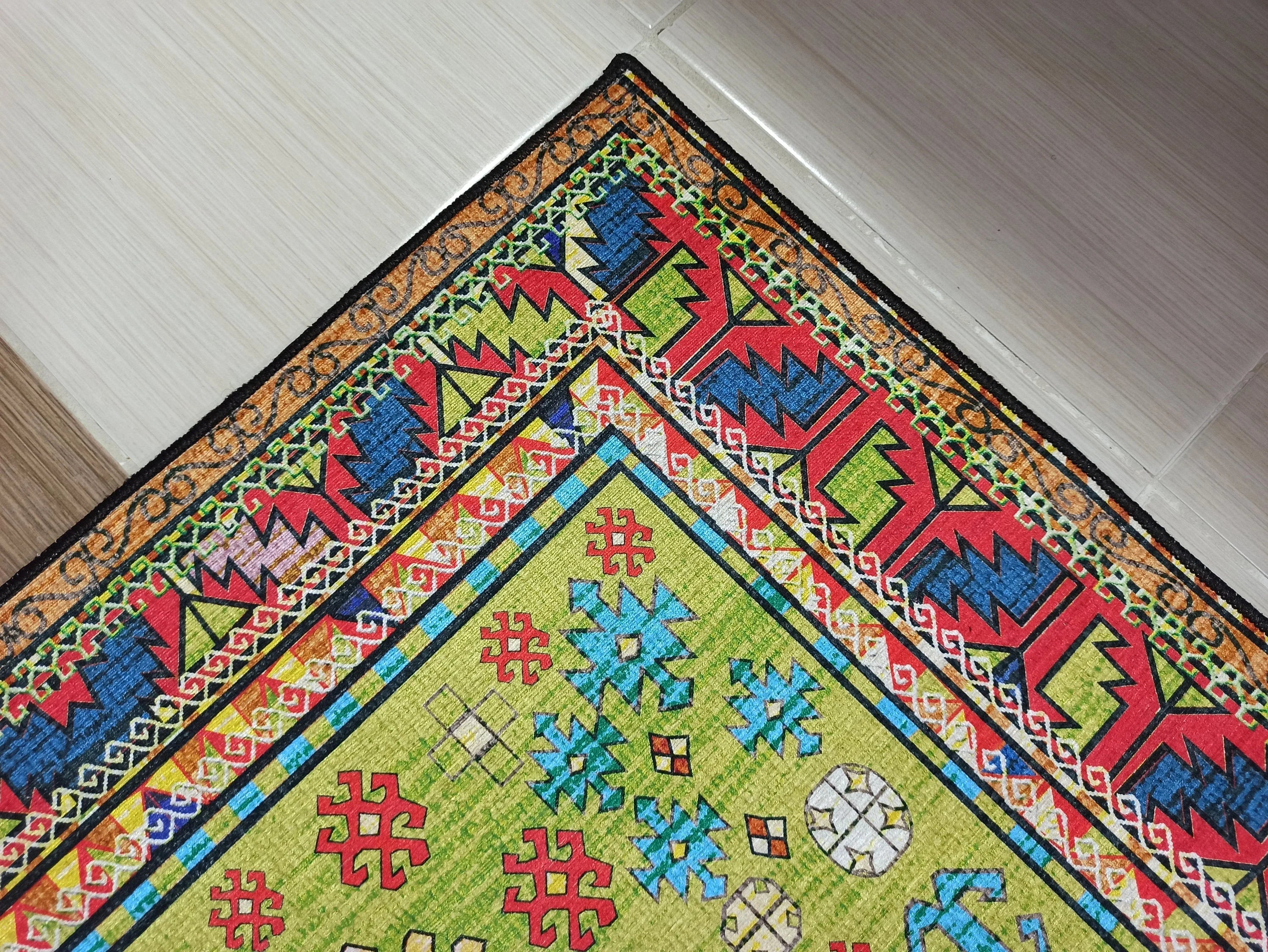 Gray Geometric Patterned Vintage Carpet