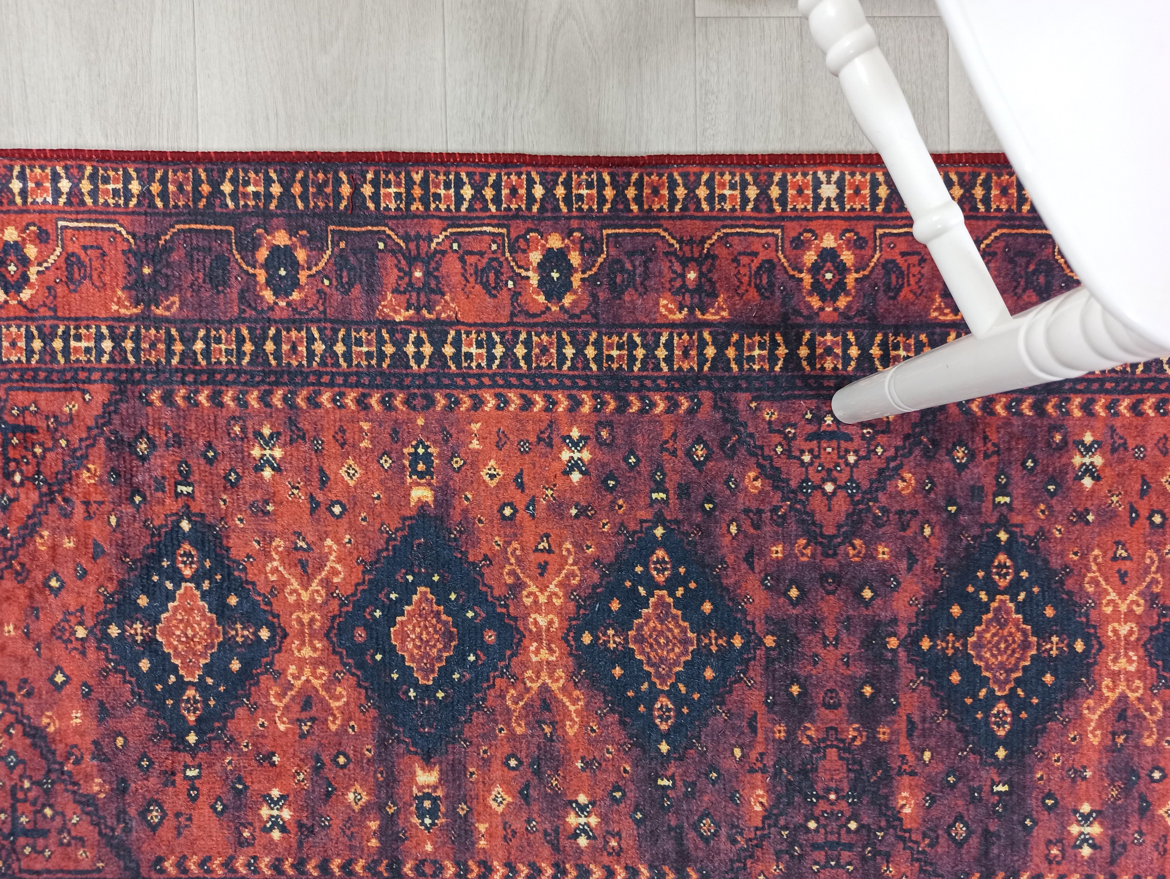 Kırmızı Lacivert Geometrik Desenli Halı - Pera Halı