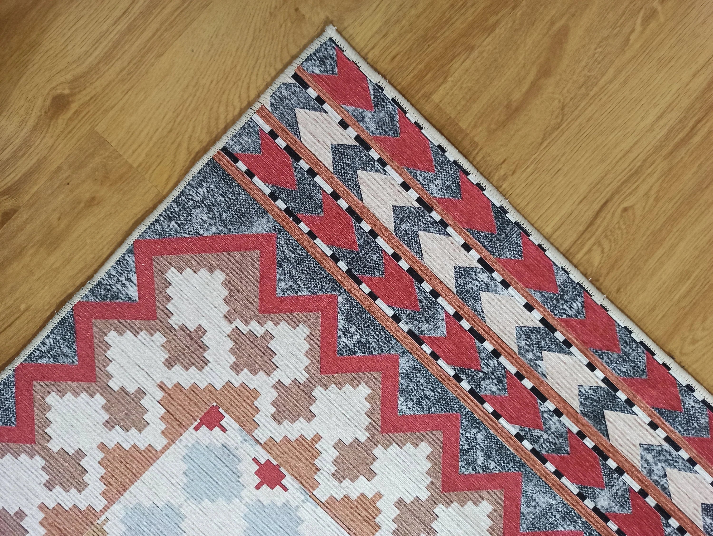 Gray Geometric Patterned Vintage Carpet - CLEARANCE - 12882OU