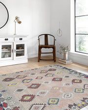 Pembe Bej Geometrik Desenli Anadolu Kilim Halı - Pera Halı