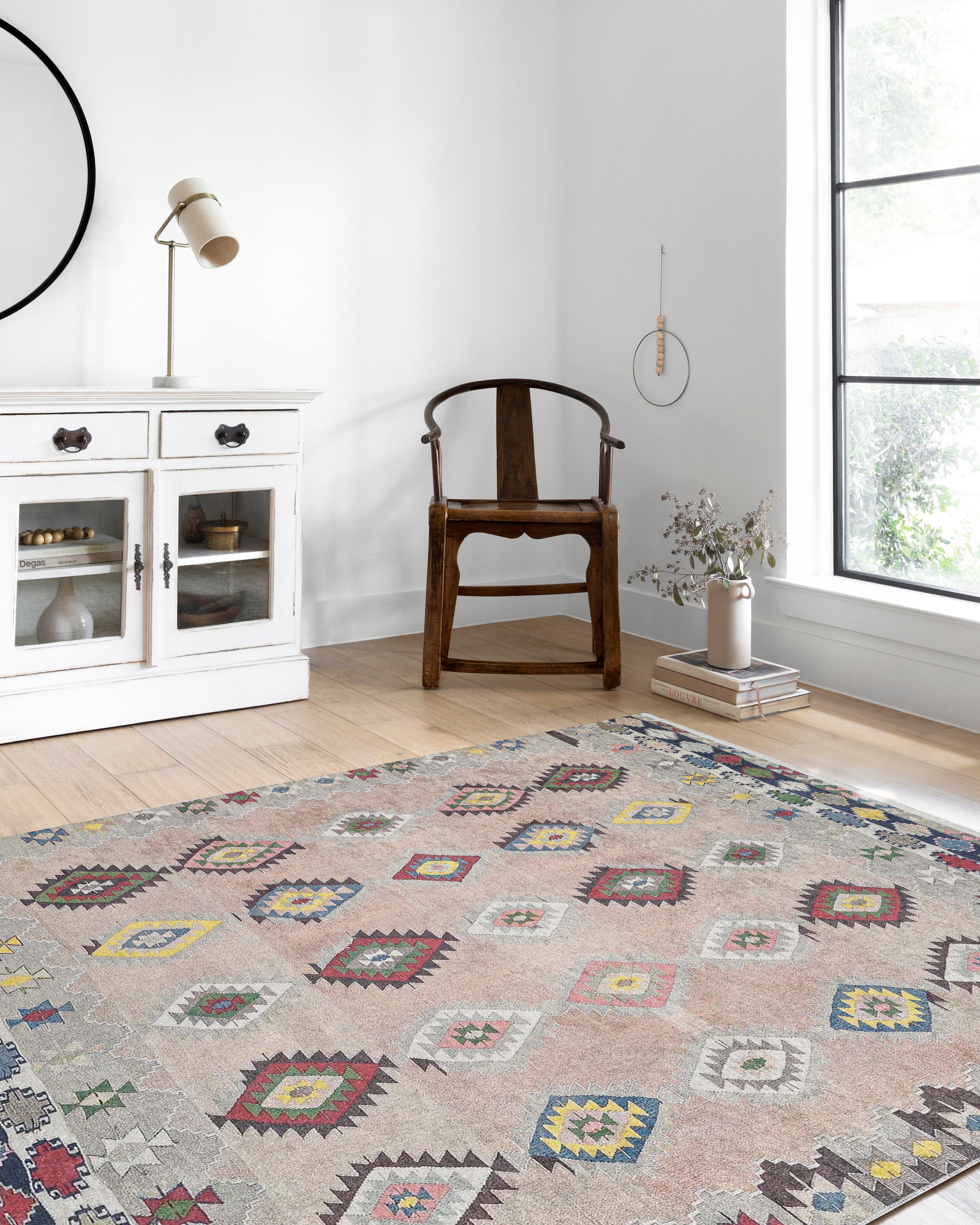 Pembe Bej Geometrik Desenli Anadolu Kilim Halı - Pera Halı