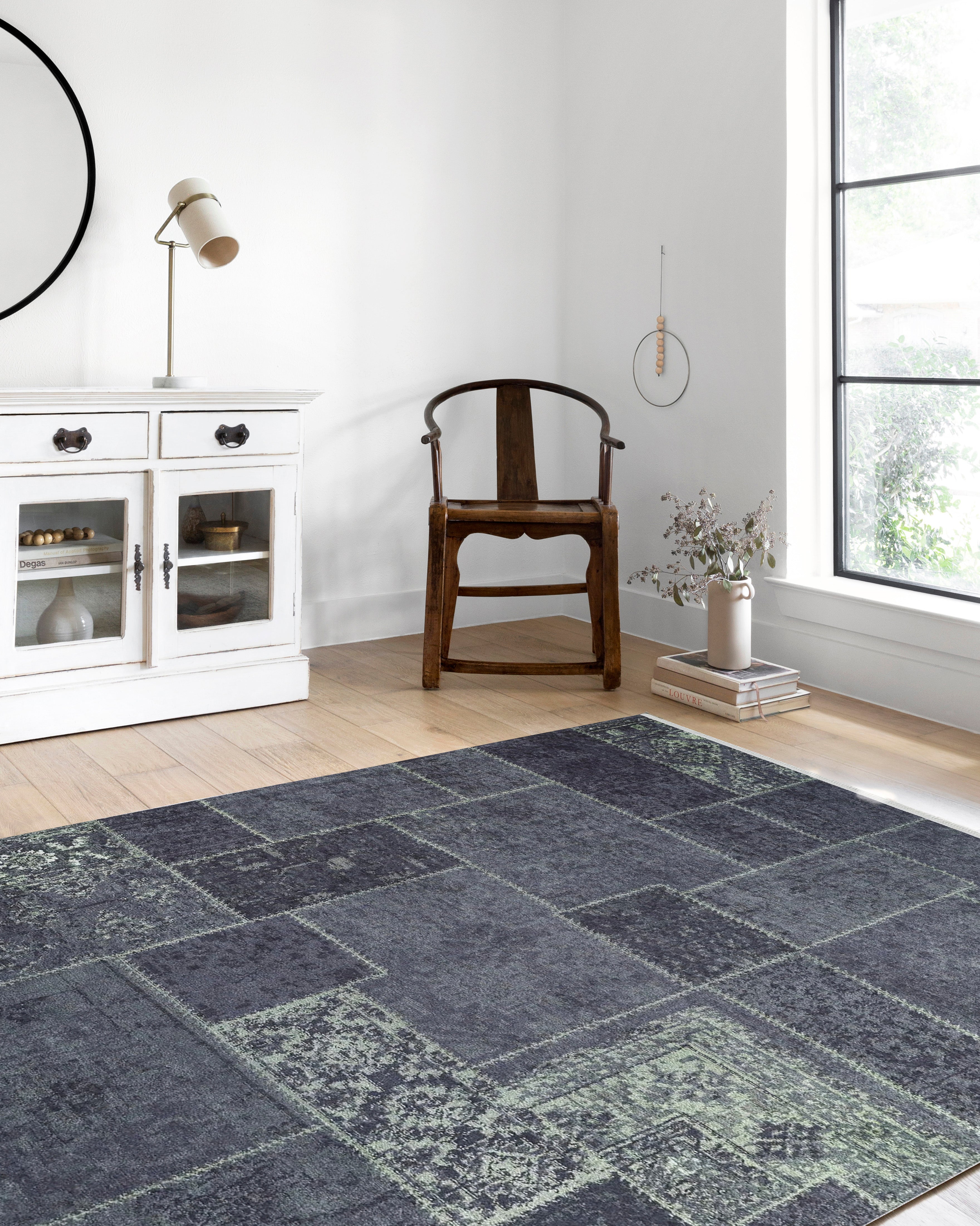 Koyu Yeşil Haki Patchwork Görünümlü Halı