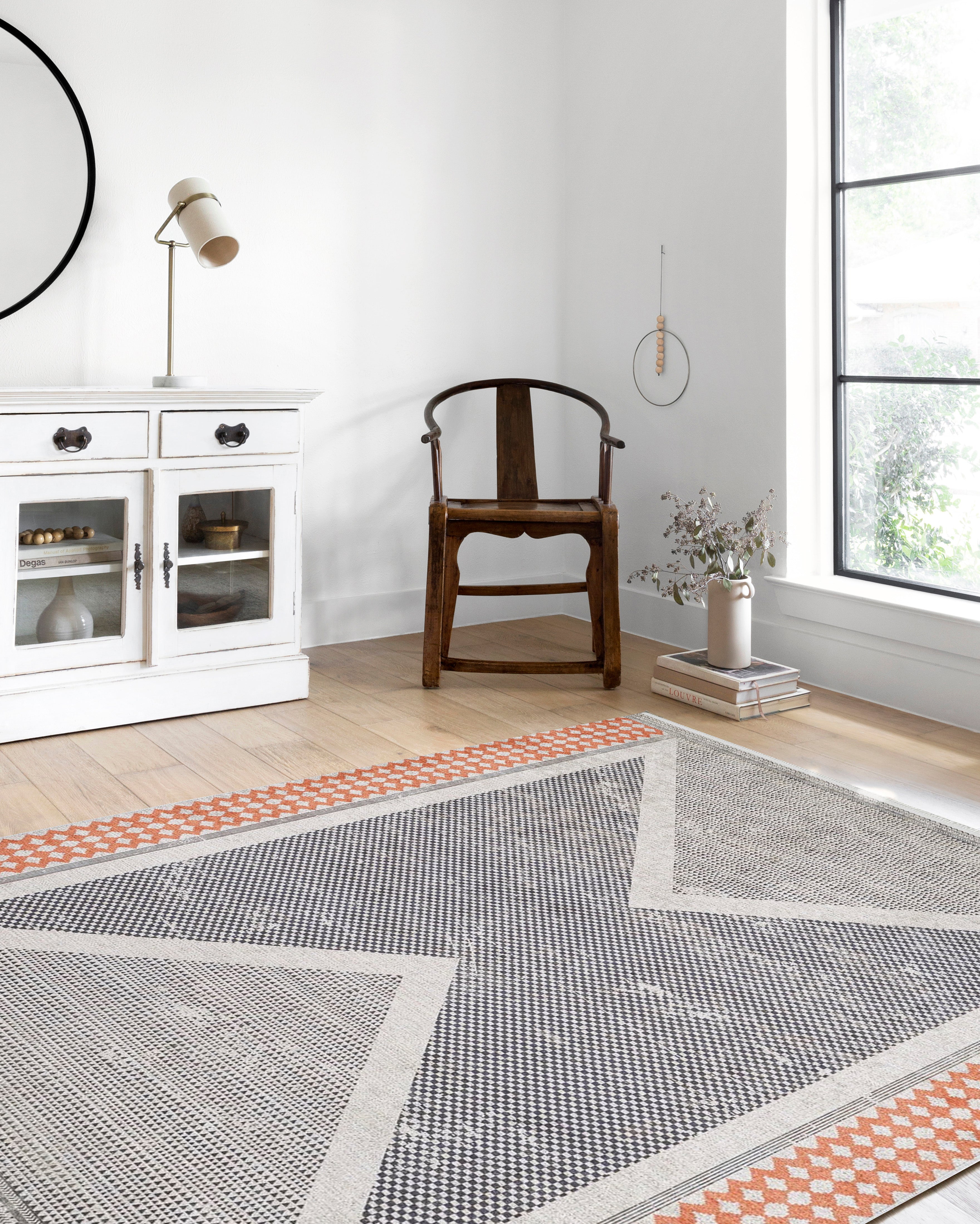 Antik Gri Turuncu Geometrik Desenli Halı