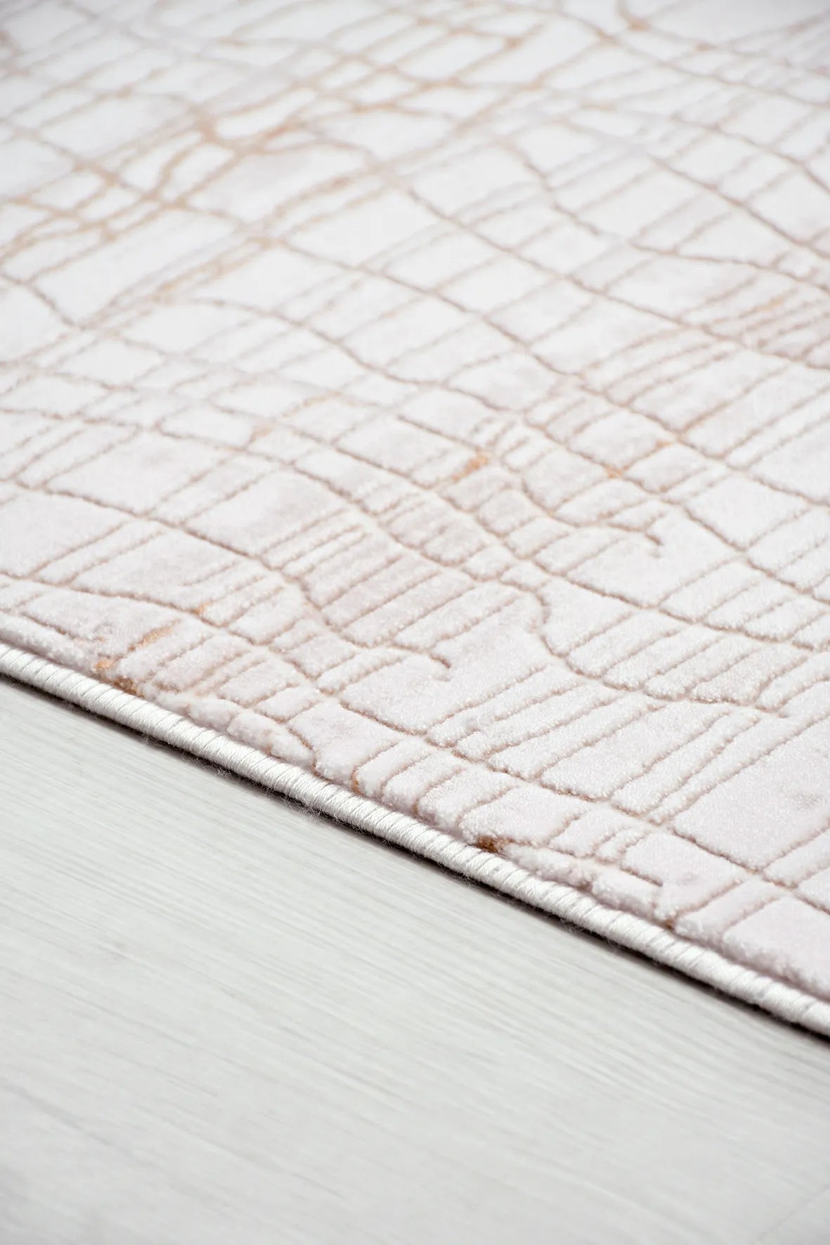 Krem ve Bakır Tonlu Modern Halı