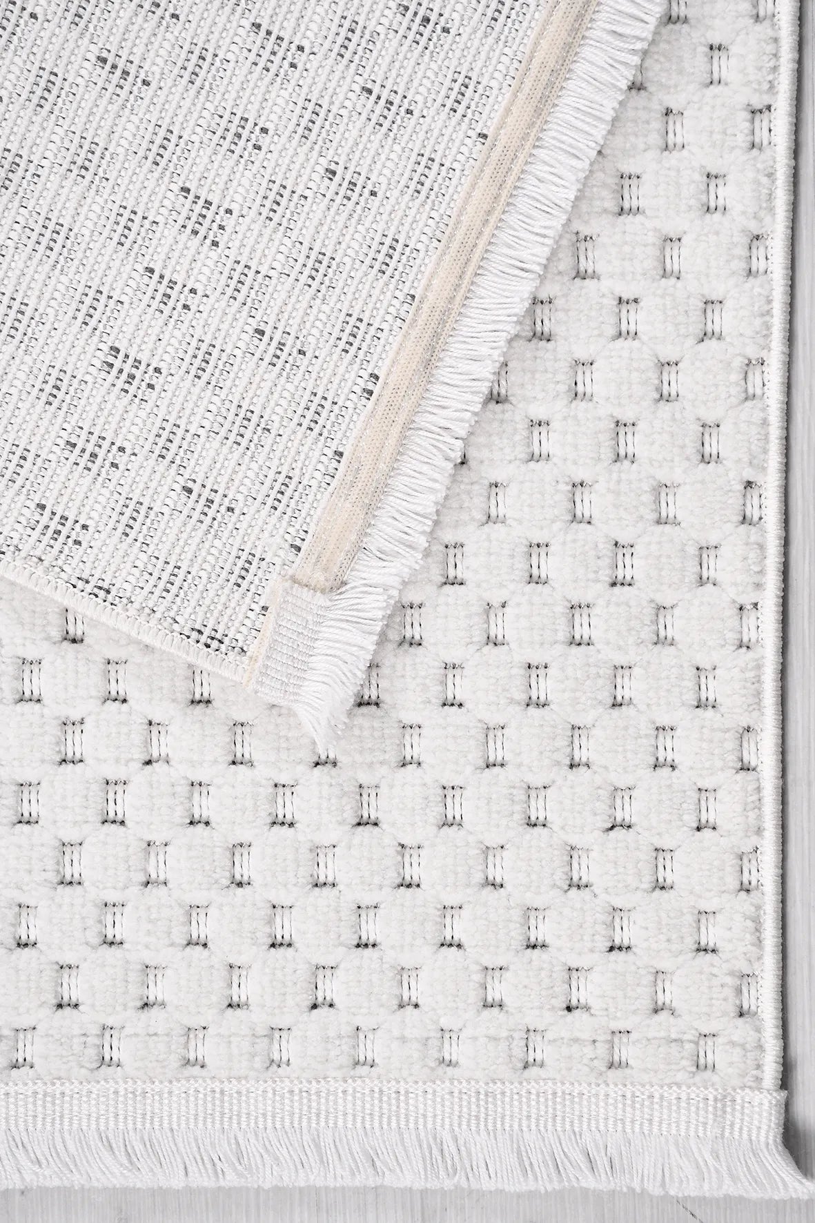 Beyaz ve Gri Petek Dokulu Minimalist Halı