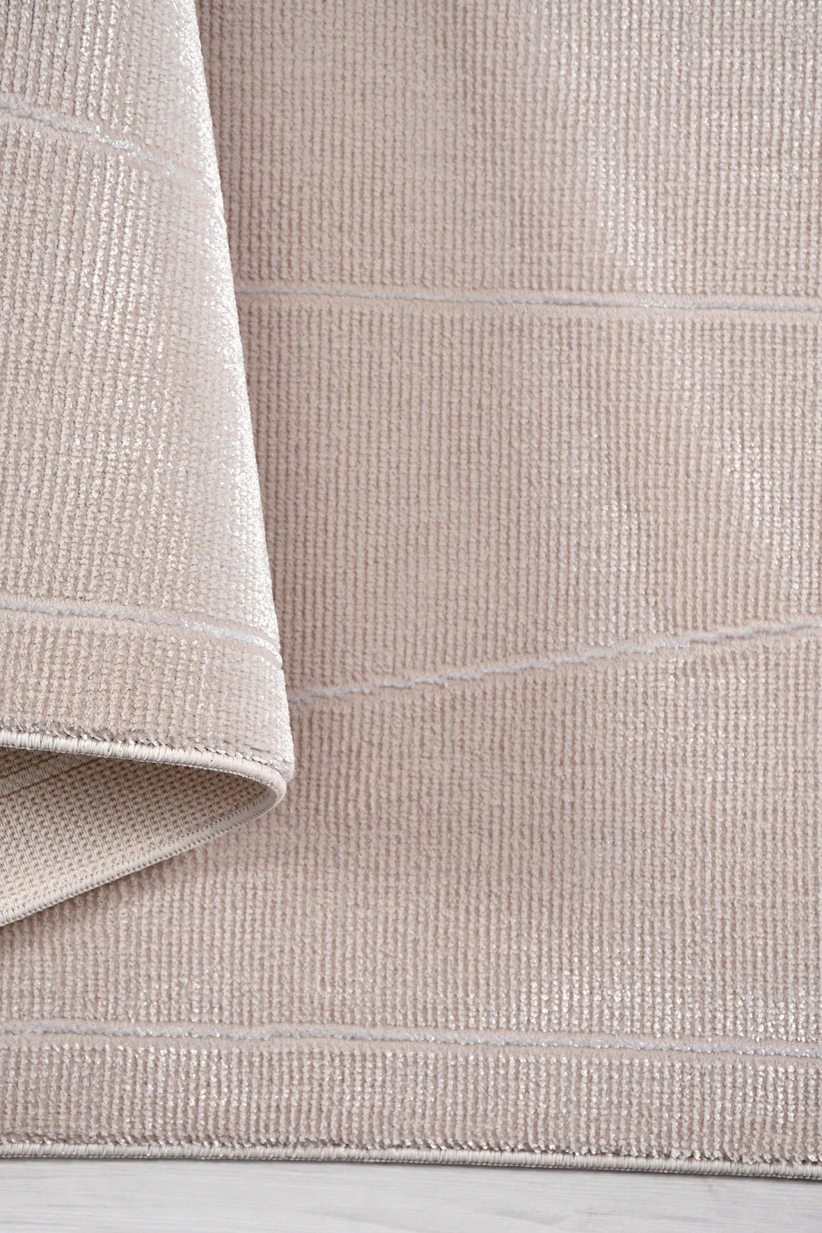 Bej ve Vizon Çizgisel Halı