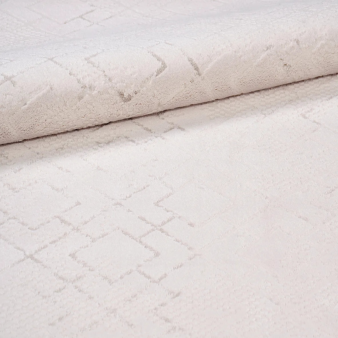 BONAPARTE-Beyaz- Özel Ölçü-Salon , Oturma Odası ve Koridor Halısı-Robot Süpürge Uyumlu-Kolay Temizlenebilir-Uygun Fiyat