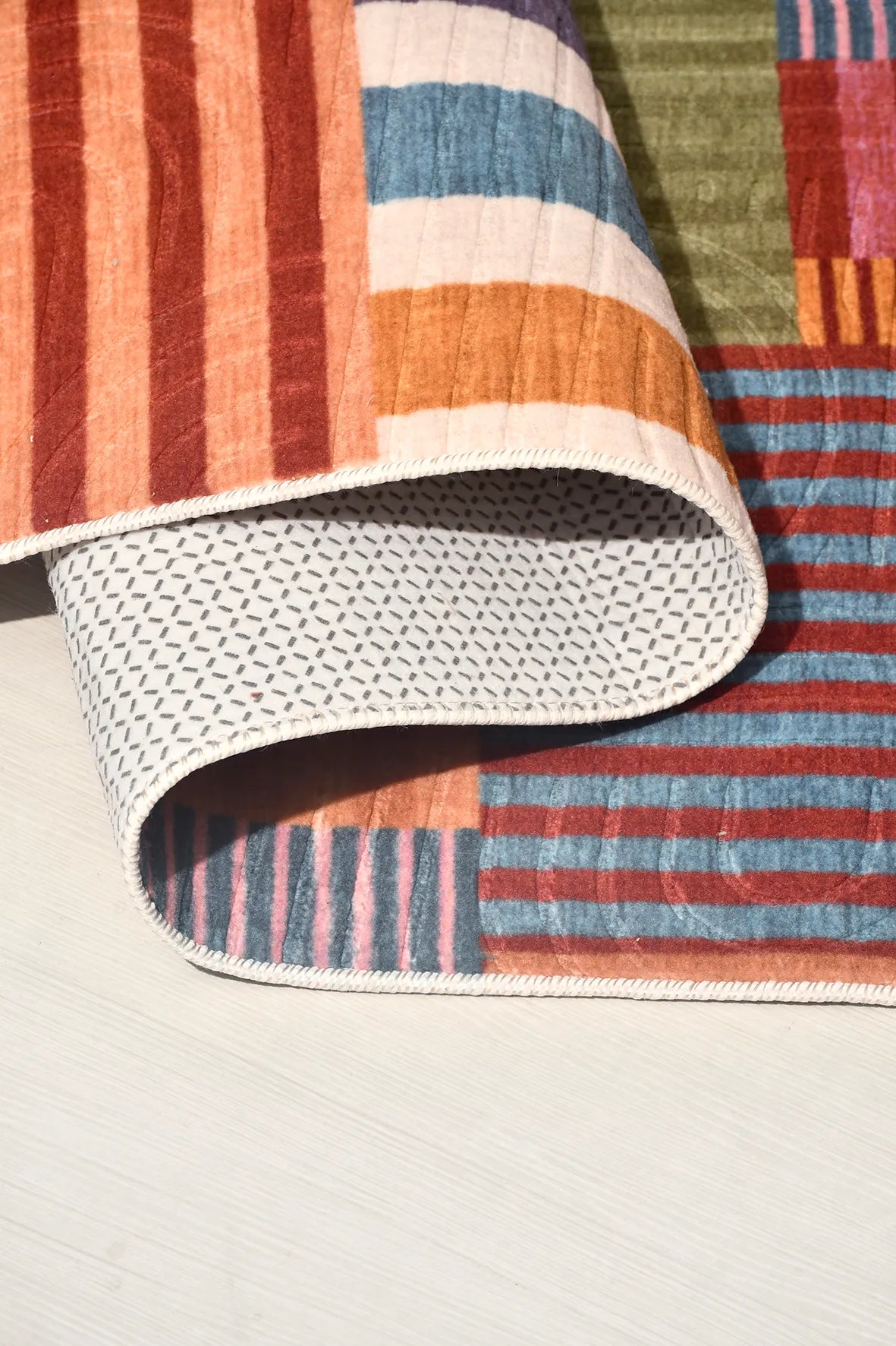 Renkli Kareli Patchwork Yıkanabilir Halı