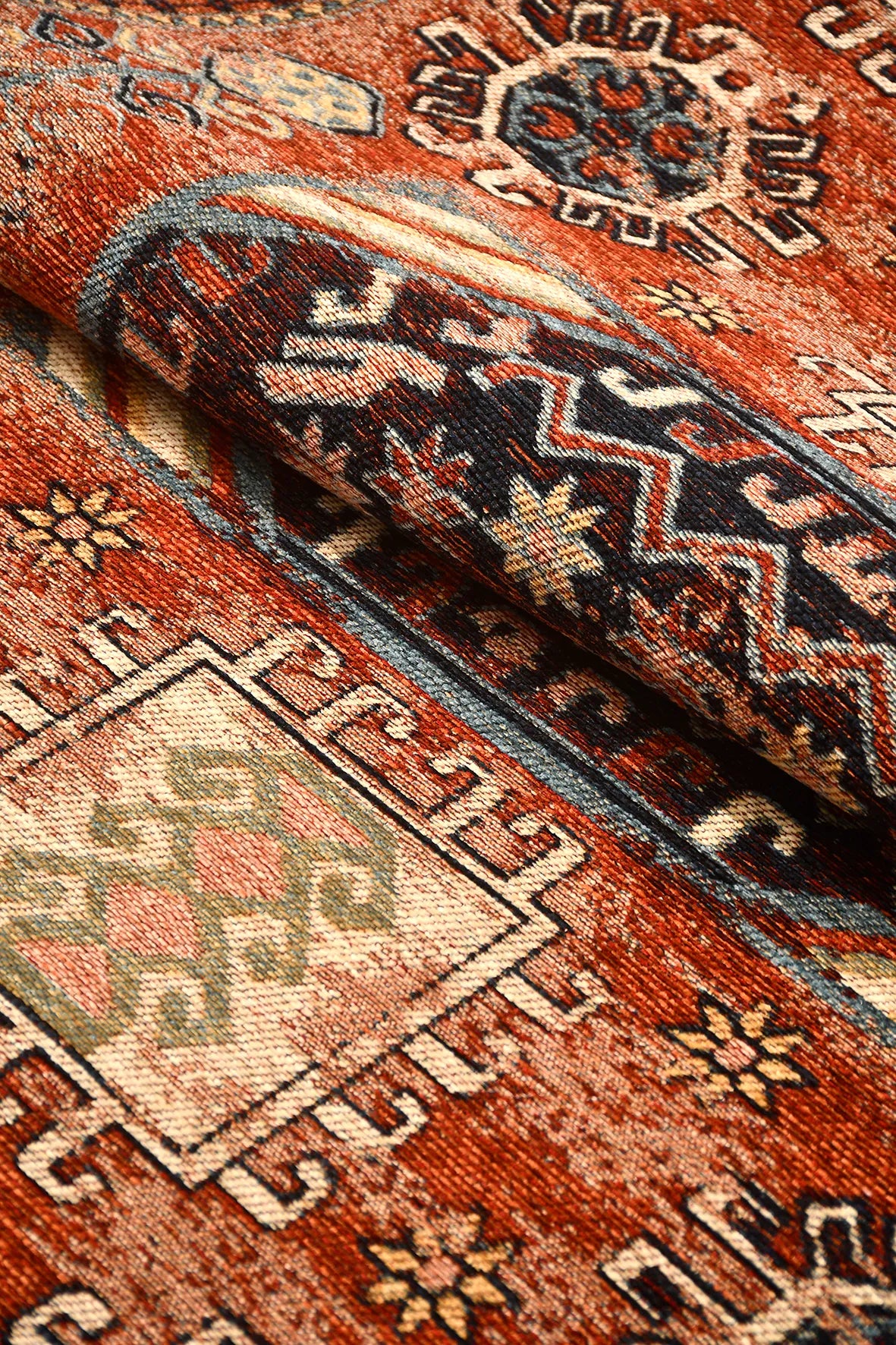 Kiremit ve Siyah Yıldız Motifli Saçaklı Kilim