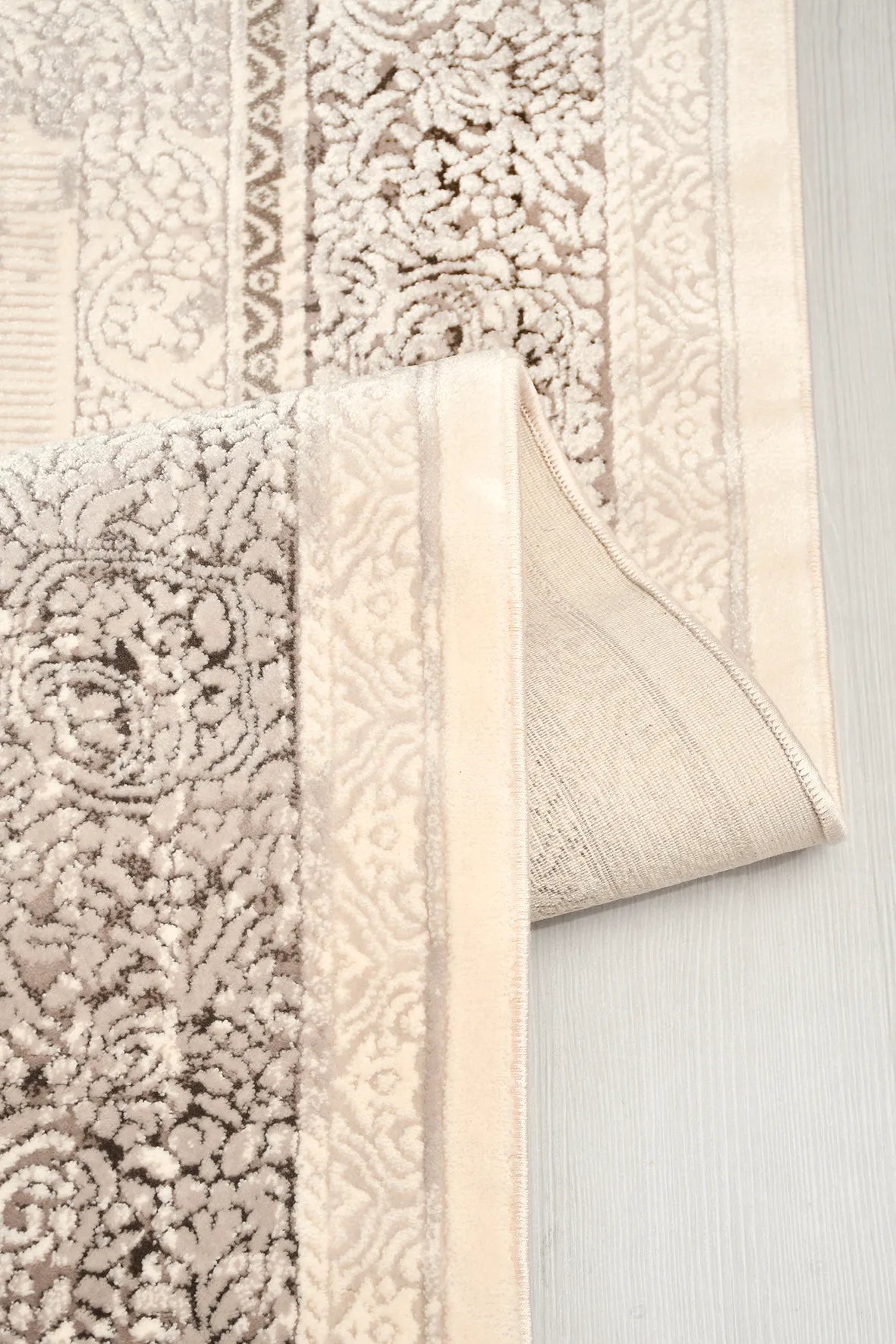 Vizon ve Kahve Damask Desenli Saçaklı Halı