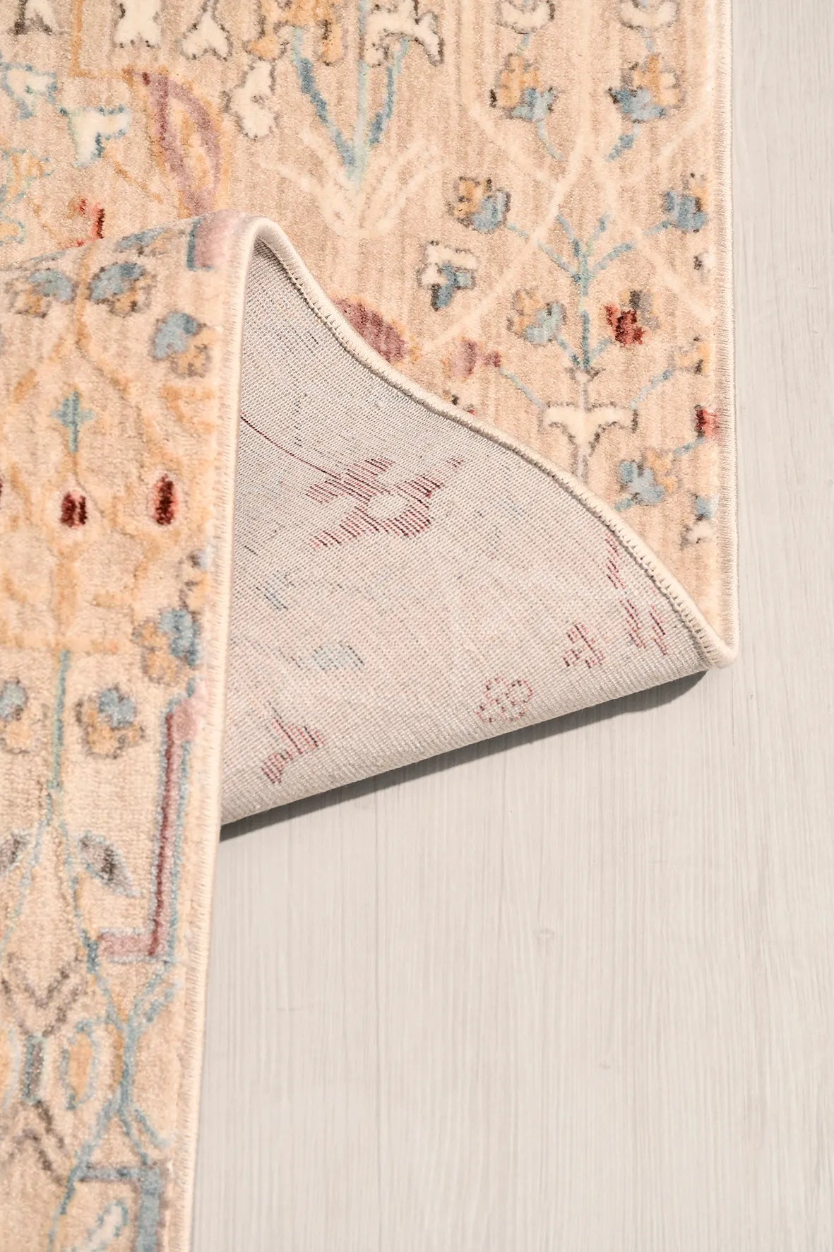 Krem ve Kiremit Vintage Çiçek Desenli Halı