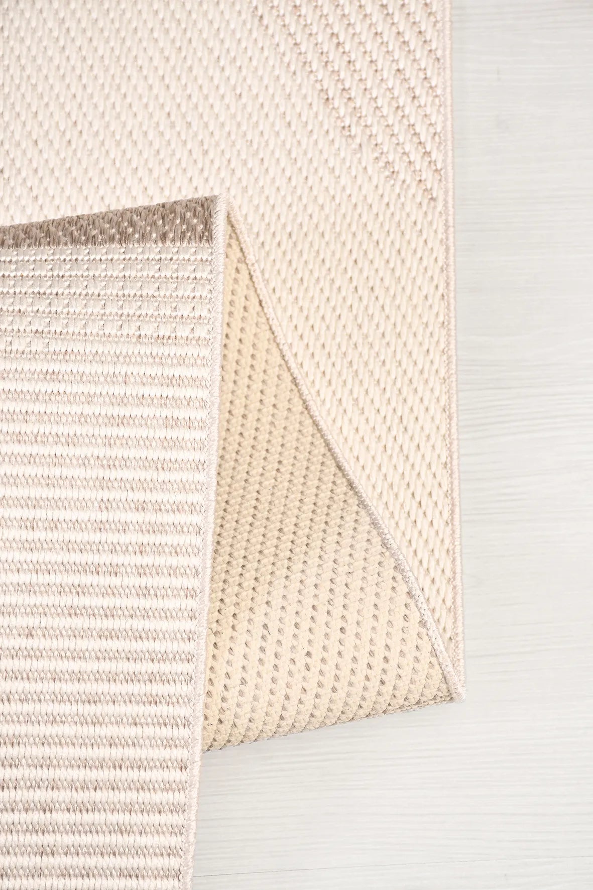 Krem ve Vizon Sisal Görünümlü Örgü Halı