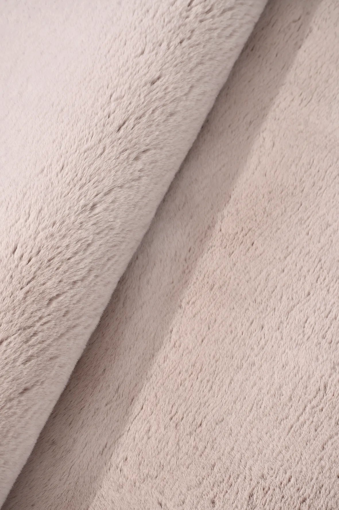 Vizon Ekstra Yumuşak Tavşan Peluş Halı