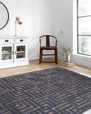 Blassrosa, cremebeige, geometrisch gemusterter Kelim-Teppich