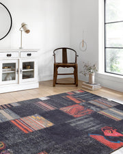 Blassrosa, cremebeige, geometrisch gemusterter Kelim-Teppich