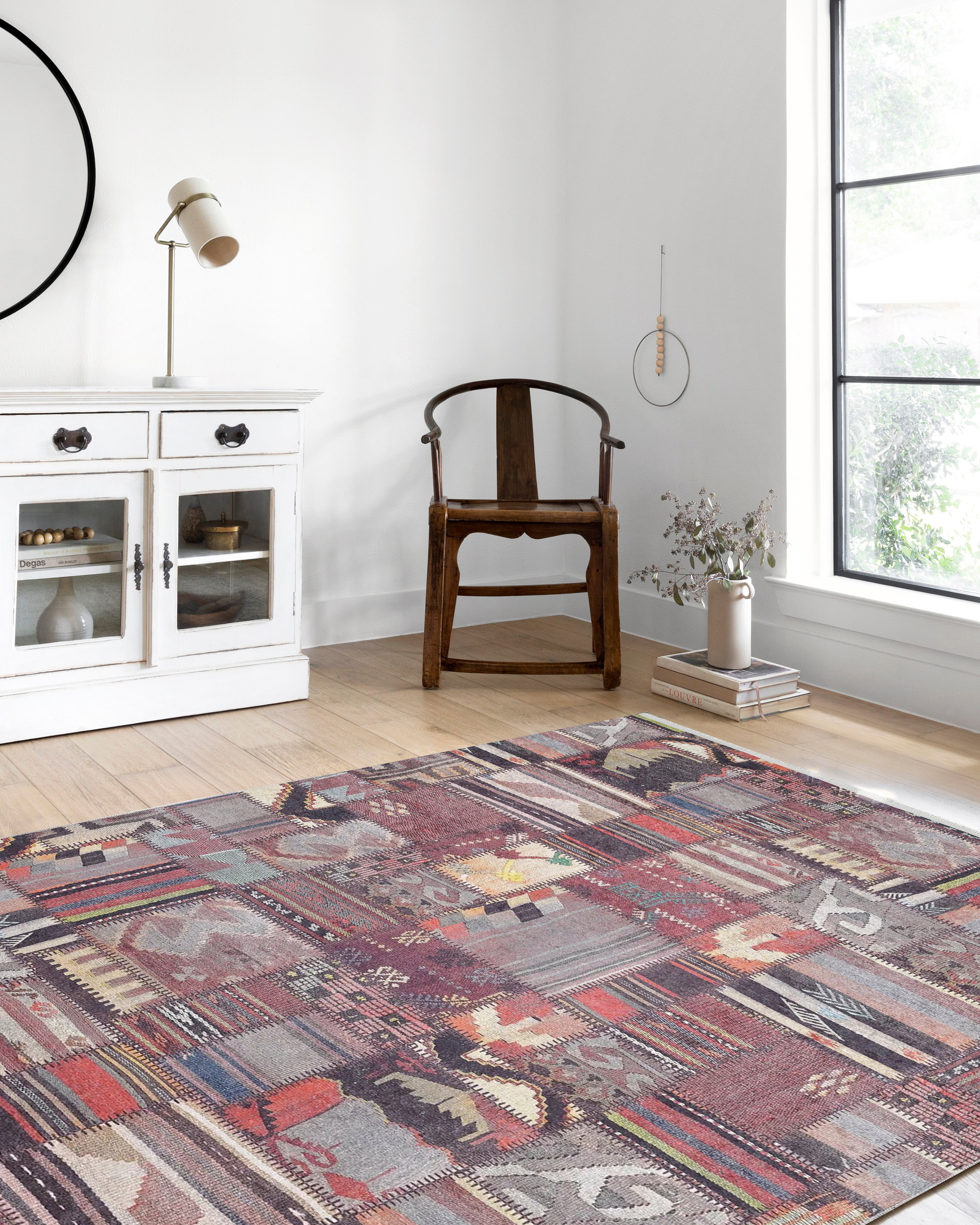 Blassrosa, cremebeige, geometrisch gemusterter Kelim-Teppich