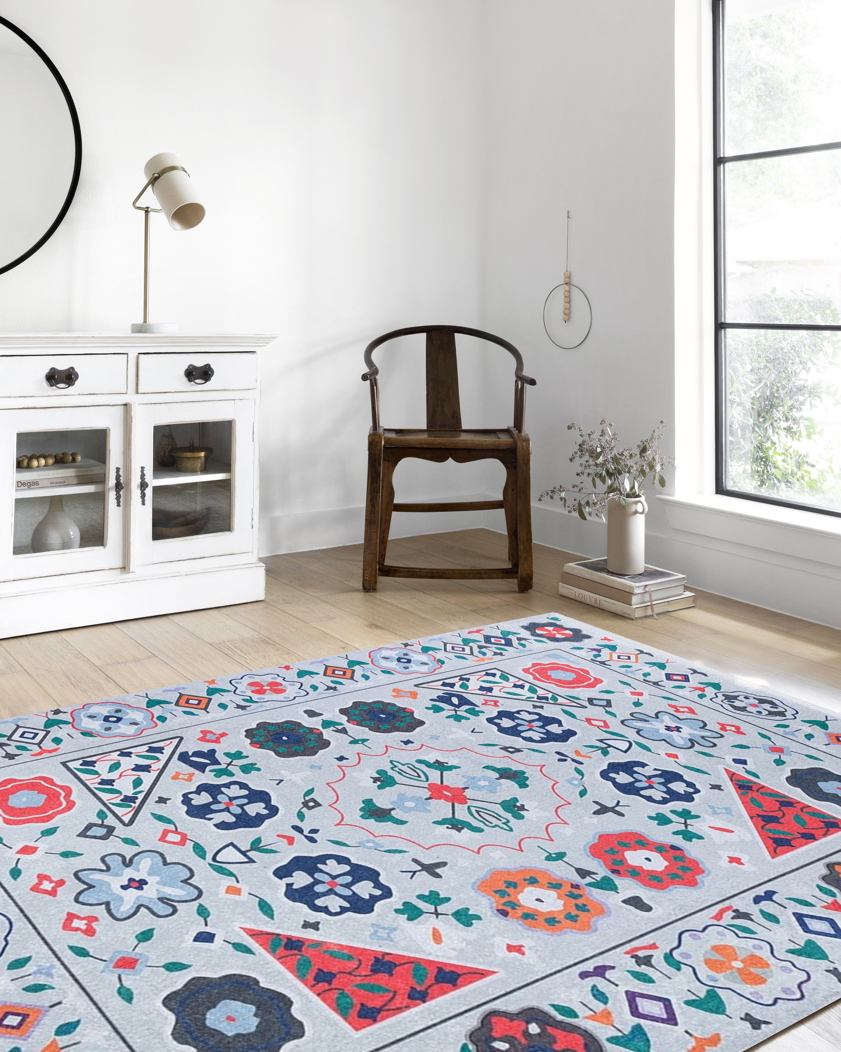Açık Mavi Çok Renkli Çiçek Desenli Etnik Kilim Halı