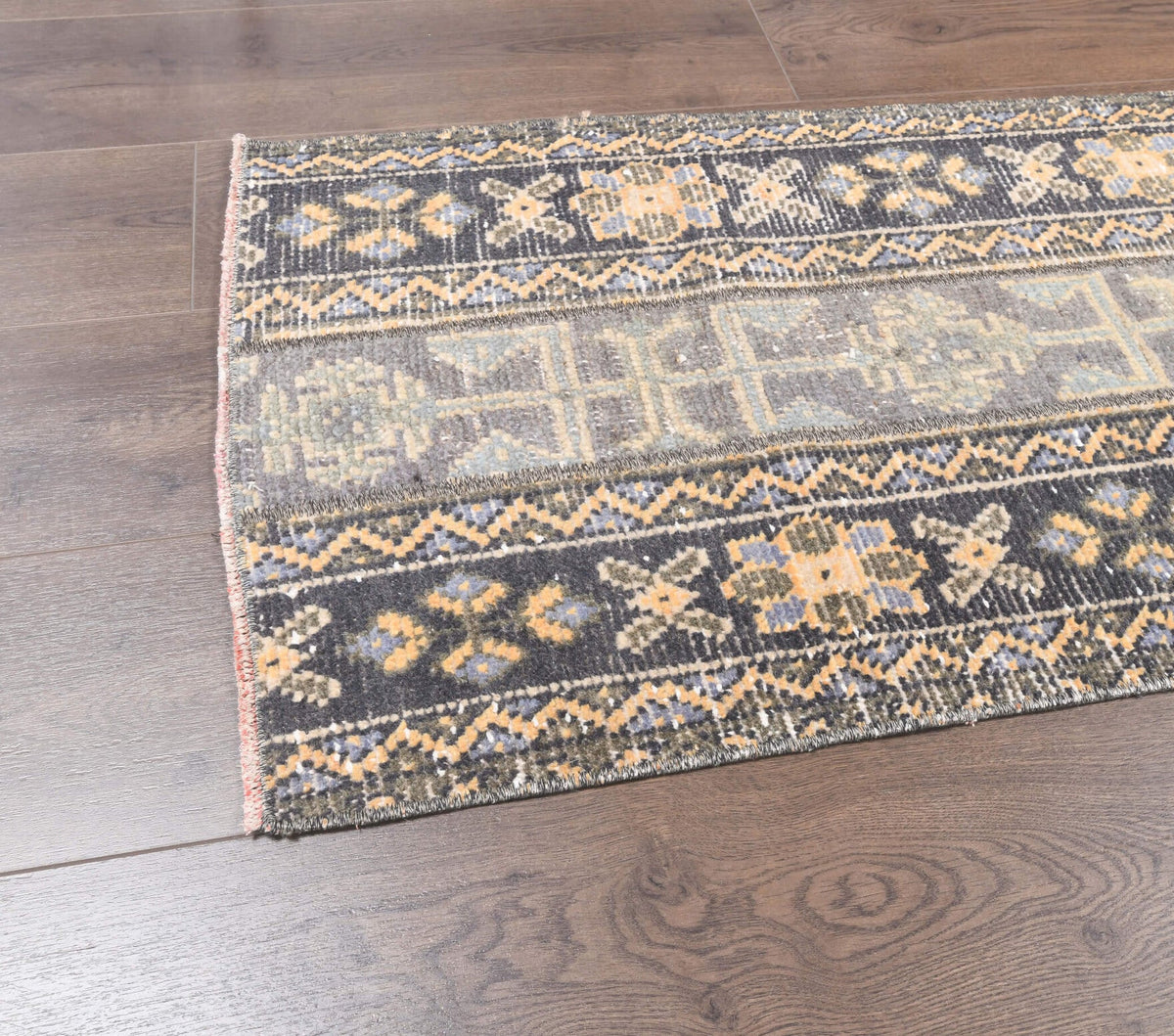 El yapımı vintage yolluk 56x290 cm tribal desenli yün - yakın çekim doku detayı