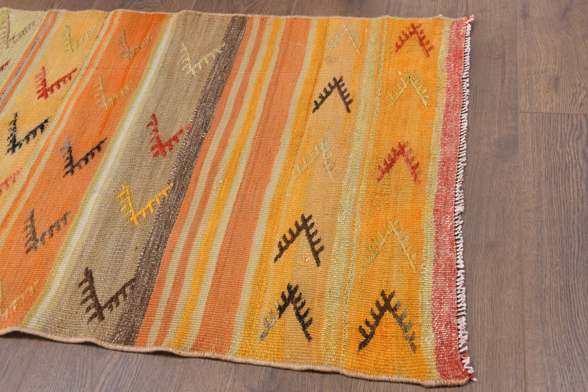 Anadolu kökenli el dokuma kilim – 1960'lar üretimi, çizgili