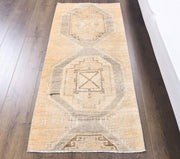 1960'lardan Anadolu kökenli geometrik desenli el dokuma vintage halı, 70x150 cm