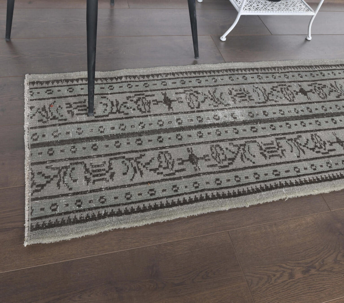 El yapımı vintage yolluk 56x188 cm çiçek desenli desenli yün - yakın çekim doku detayı