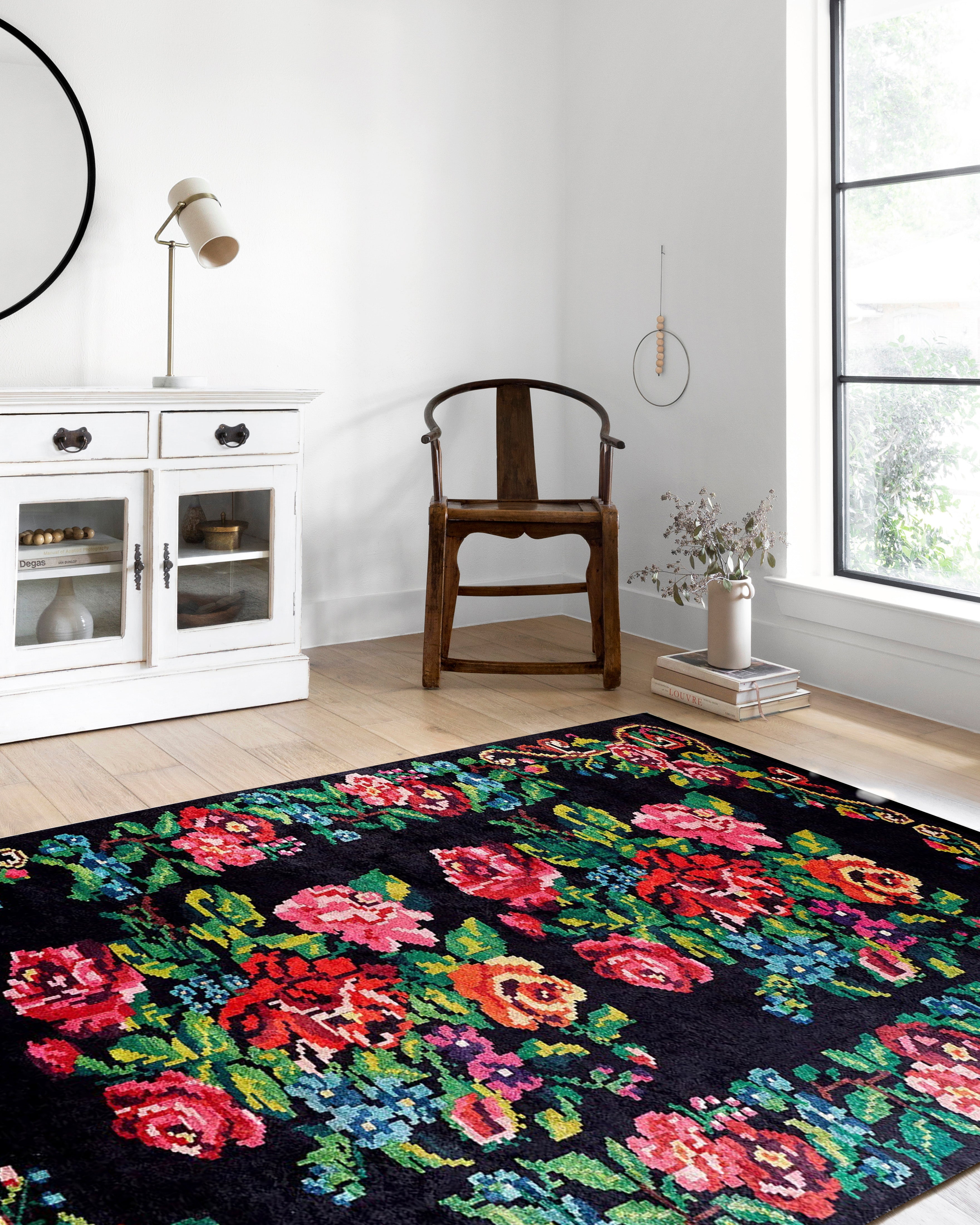 Siyah Gül Desenli Karabağ Kilim Halı - Pera Halı