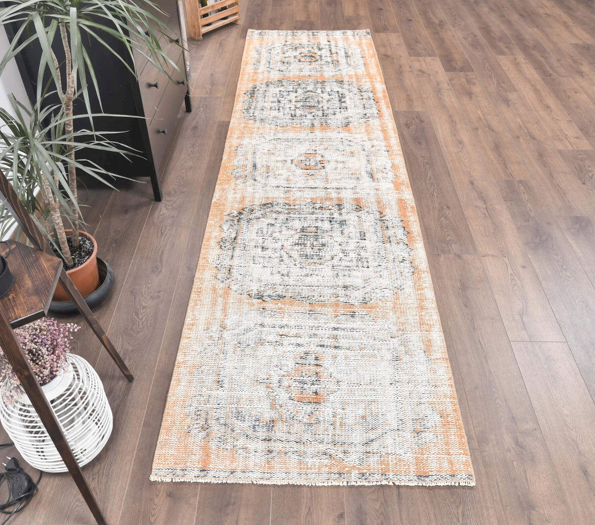El yapımı vintage yolluk 89x335 cm geometrik desenli yün - yakın çekim doku detayı