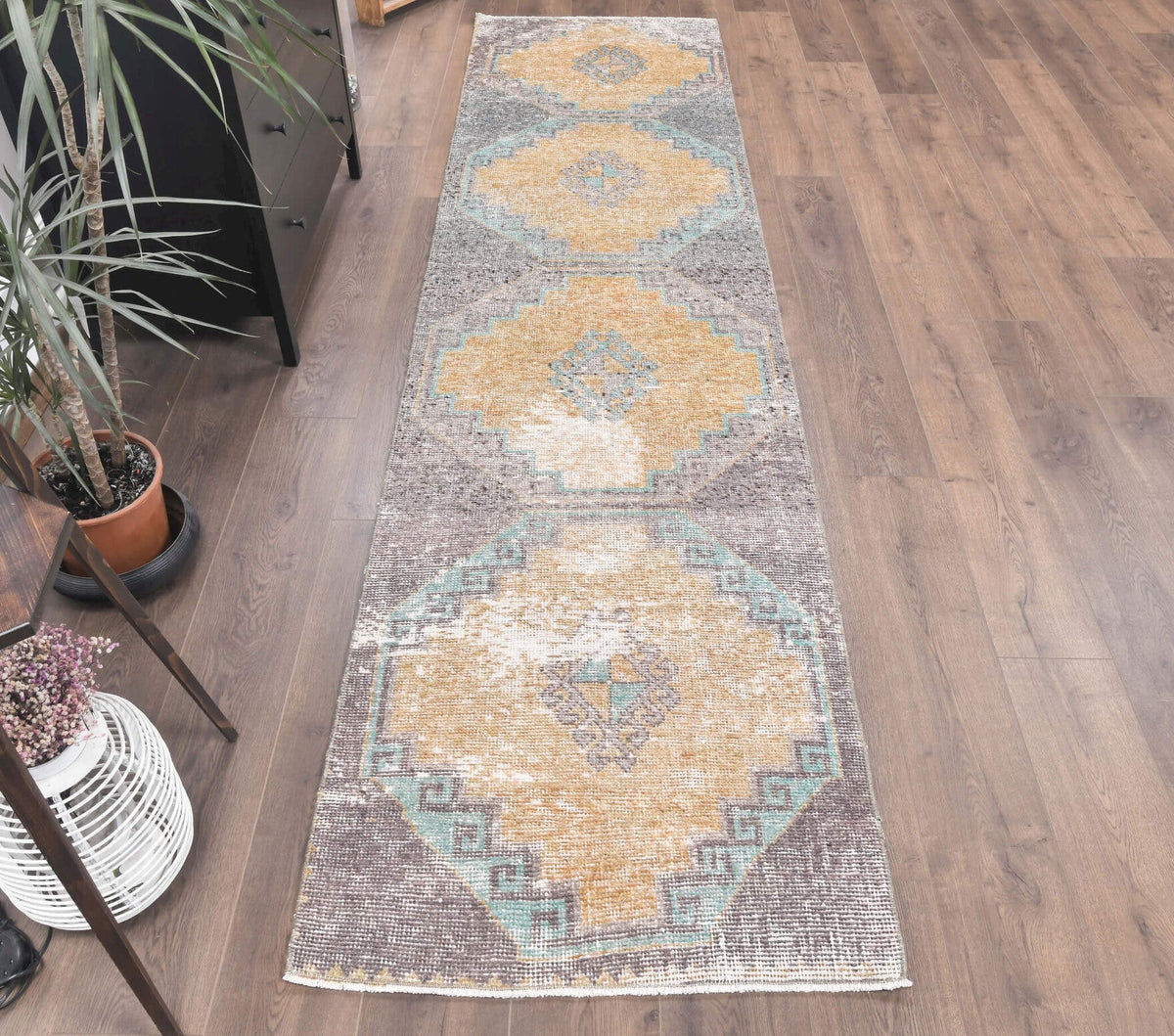 El yapımı vintage yolluk 79x330 cm geometrik desenli yün - yakın çekim doku detayı