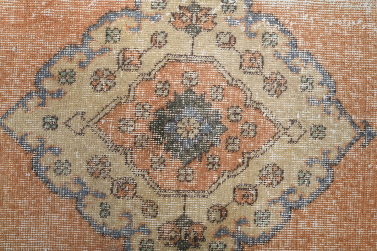 Vintage Runner Rug - 26704
