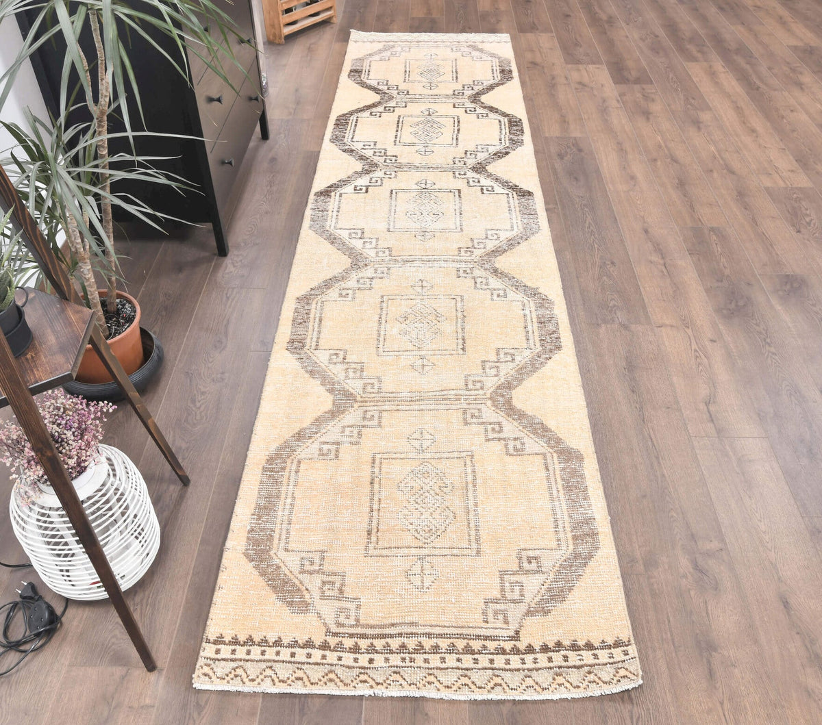 El yapımı vintage yolluk 81x348 cm geometrik desenli yün - yakın çekim doku detayı
