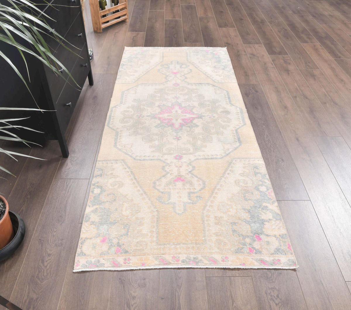 El yapımı vintage yolluk 94x325 cm çiçek desenli desenli yün - yakın çekim doku detayı