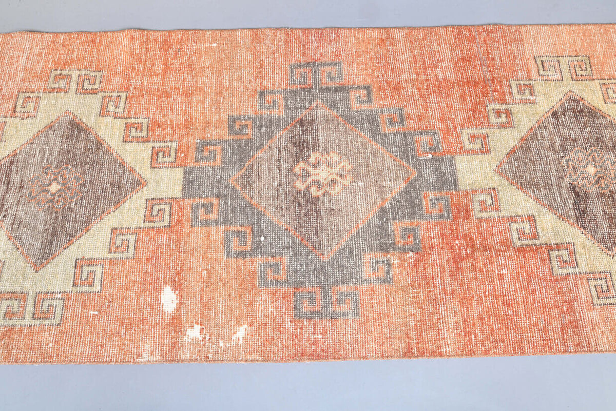 El yapımı vintage yolluk 91x335 cm i̇kat desenli yün - yakın çekim doku detayı