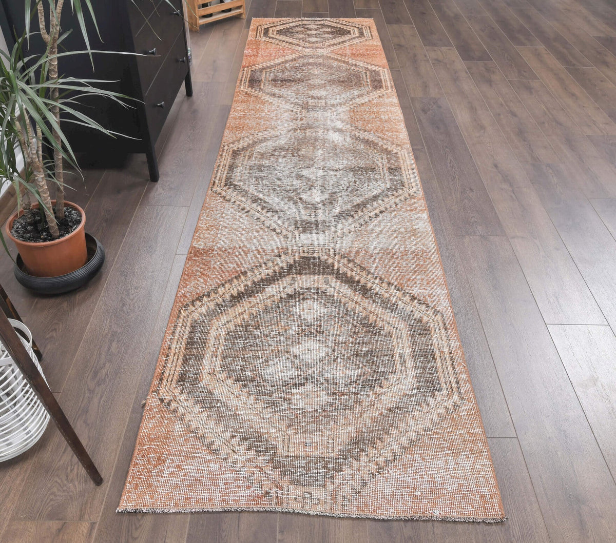 El yapımı vintage yolluk 81x353 cm geometrik desenli yün - yakın çekim doku detayı